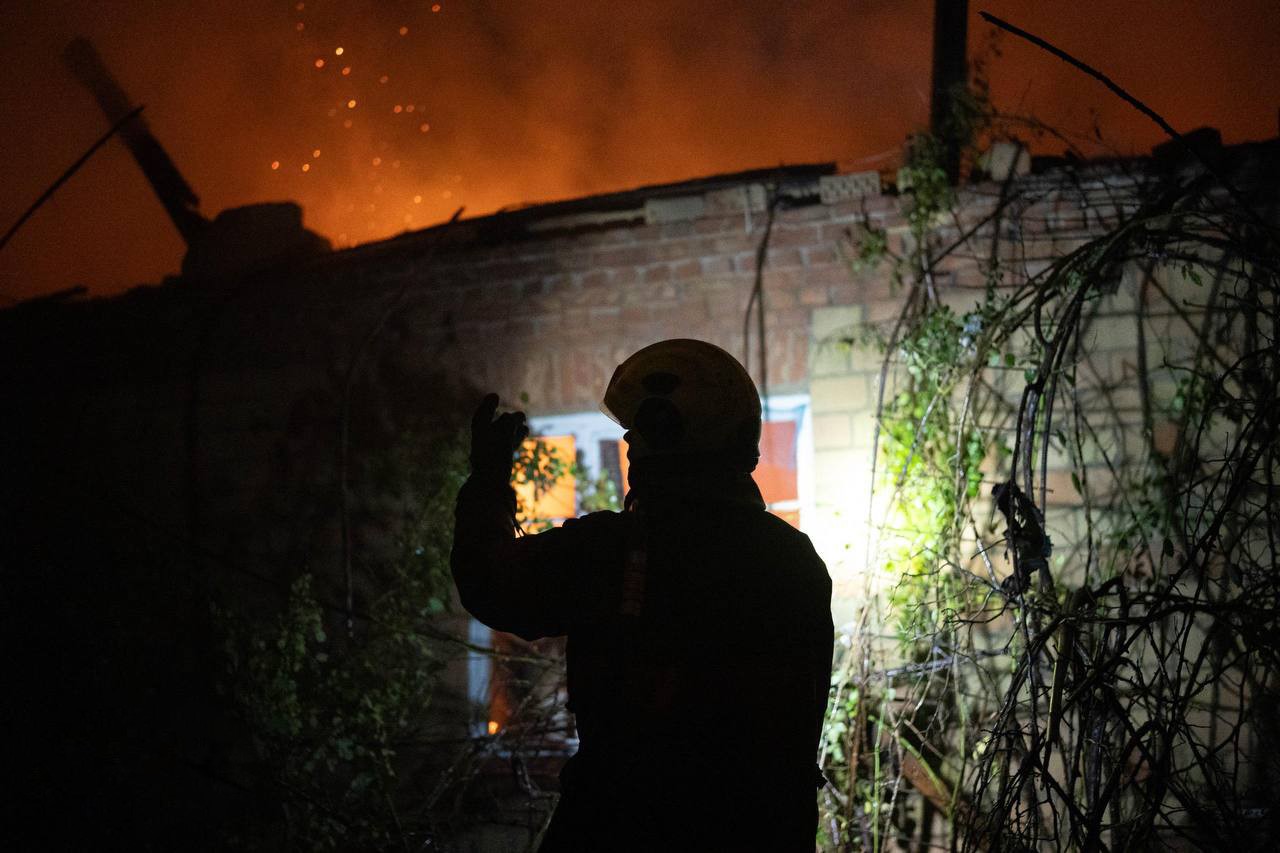 RUS GÜÇLERİNİN UKRAYNA’NIN BAŞKENTİ KİEV VE ÇEVRESİNE DÜZENLEDİĞİ SALDIRIDA 3 KİŞİ HAYATINI KAYBEDERKEN, 7 KİŞİ YARALANDI.