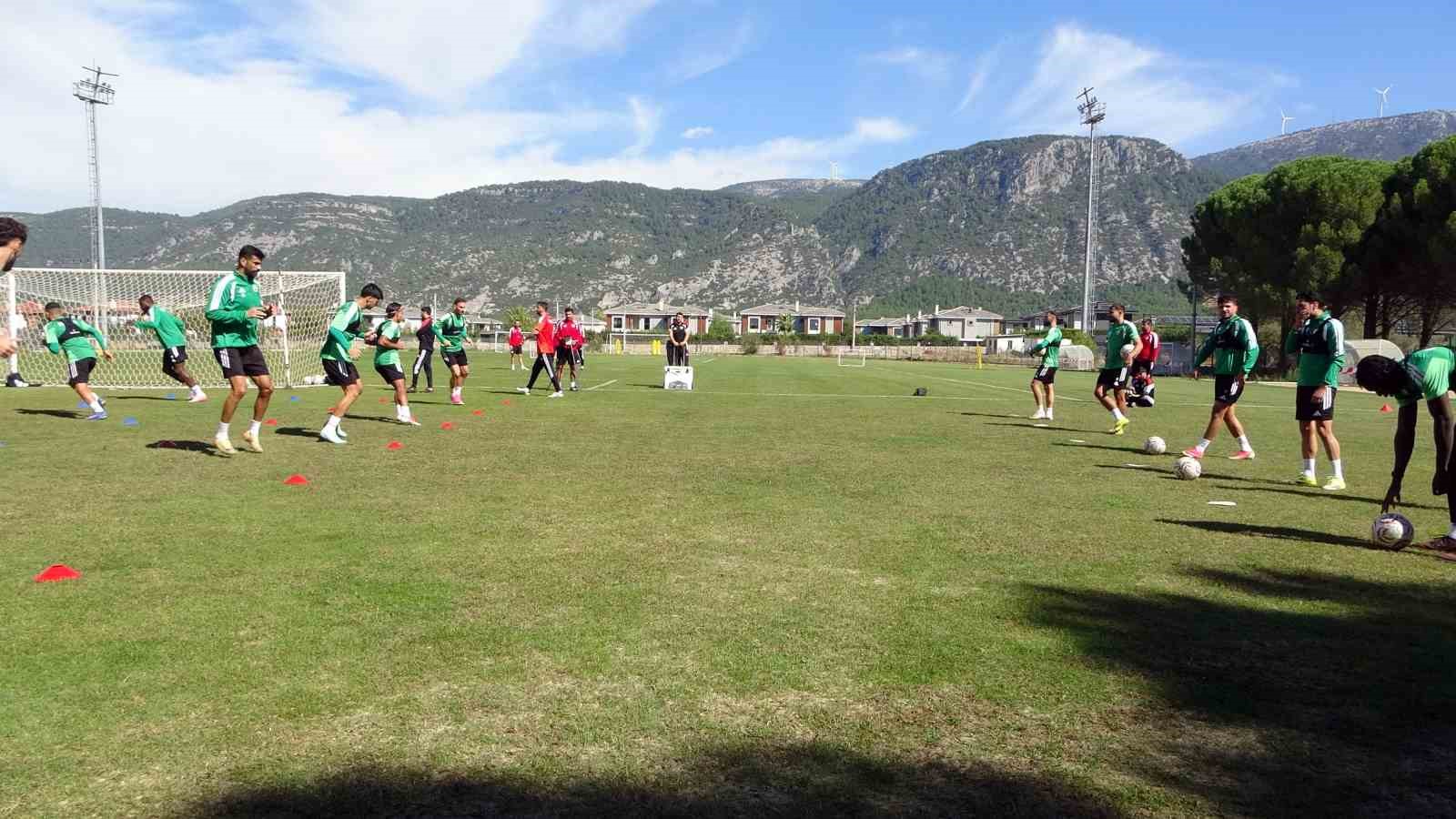 TRENDYOL 1. LİG’DE MÜCADELE EDEN MUĞLASPOR, MİLLİ ARANIN ARDINDAN DEPLASMANDA FATİH KARAGÜMRÜK İLE OYNAYACAĞI MAÇIN HAZIRLIKLARINI SÜRDÜRÜYOR