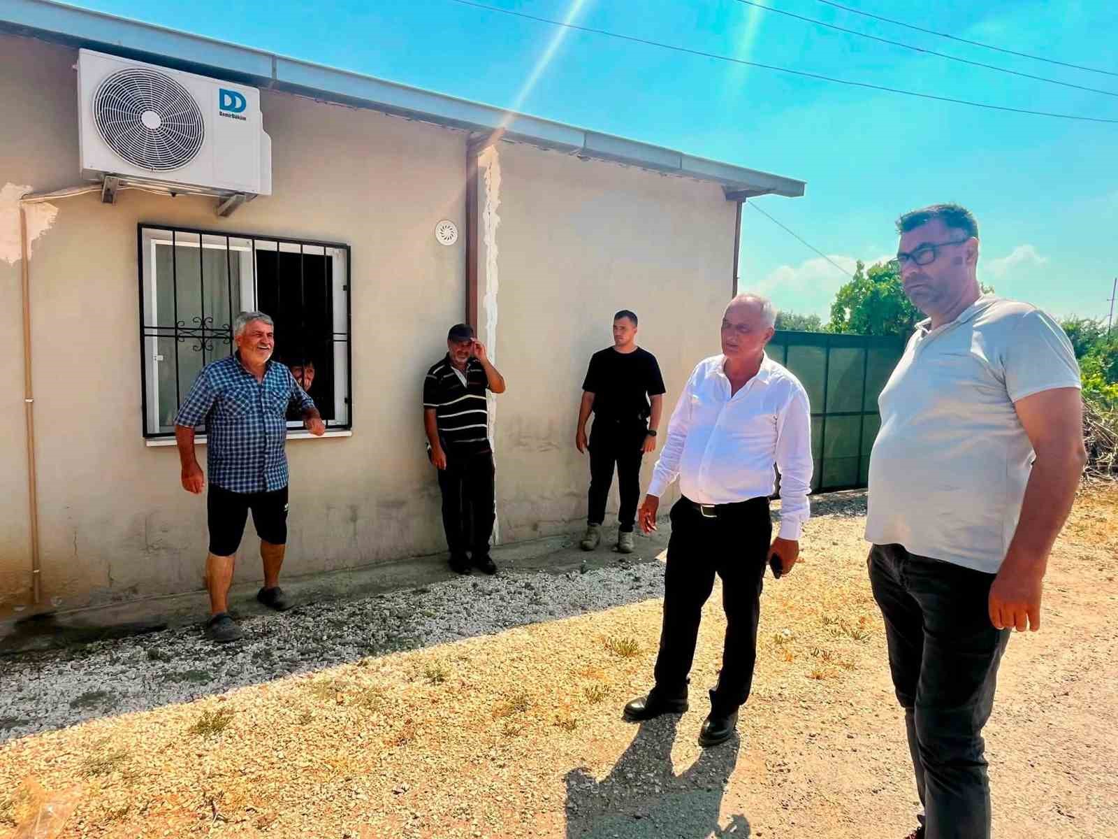 AYDIN’IN SULTANHİSAR İLÇESİNDE BELEDİYE BAŞKANI OSMAN YILDIRIMKAYA, VATANDAŞLARIN TALEP VE ÖNERİLERİNİ YERİNDE DİNLEYEREK İLÇENİN İHTİYAÇLARINI SAHADA TESPİT ETMEYE DEVAM ETTİKLERİNİ BELİRTTİ.