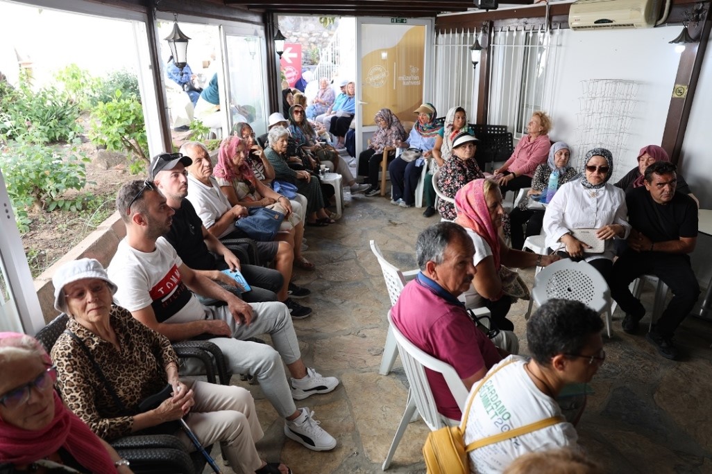 SANAT GÜNEŞİ ZEKİ MÜREN, VEFATININ 30. YILINDA BODRUM’DA DUALARLA ANILDI