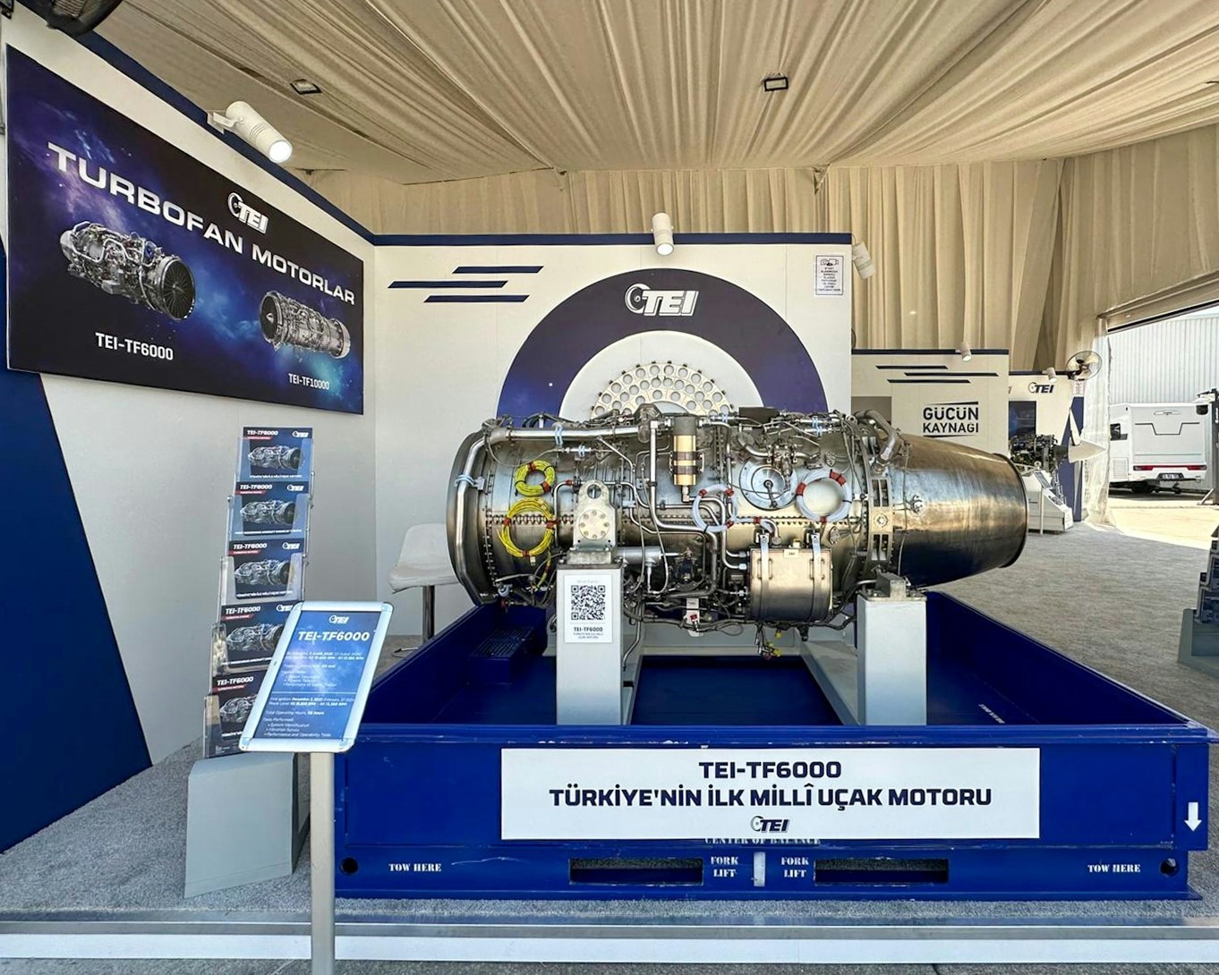 TEI STANDINDA TÜRKİYE'NİN İLK UÇAK MOTORU TEI-TF6000, TÜRKİYE'NİN İLK MİLLÎ HELİKOPTER MOTORU TEI-TS1400, TÜRKİYE'NİN İLK MİLLÎ TURBODİZEL HAVACILIK MOTORU TEI-PD170, TÜRKİYE'NİN İLK YERLİ HELİKOPTER MOTORU T700-TEI-701D VE LM2500 DENİZCİLİK GAZ TÜRBİNİ İÇİN ÜRETİLEN DOMEPLATE PARÇASI ZİYARETÇİLERLE BULUŞTURULACAK.