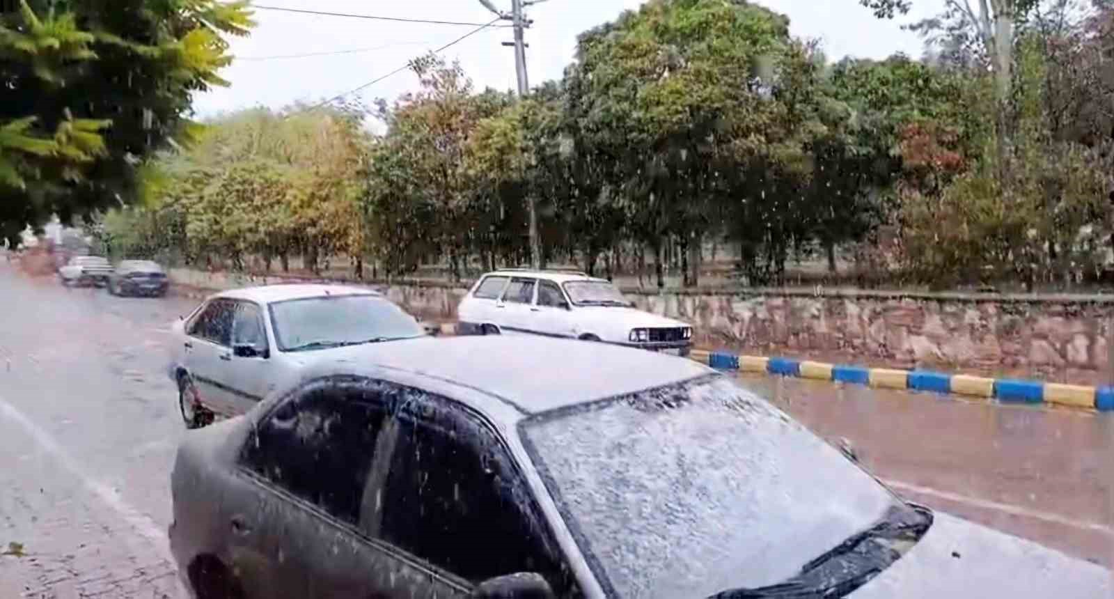 HİSARCIK’IN KARBASAN KÖYÜ’NE MEVSİMİN İLK KARI YAĞDI