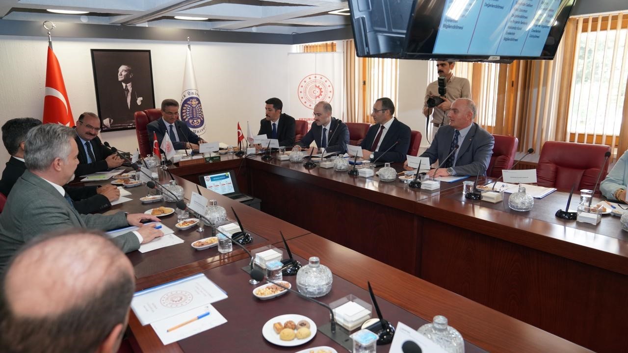 SANAYİ VE TEKNOLOJİ İŞ BİRLİĞİ KURULU (SANTEK) TOPLANTISI, İLGİLİ KURUM VE KURULUŞLARIN TEMSİLCİLERİNİN KATILIMIYLA YAPILDI.