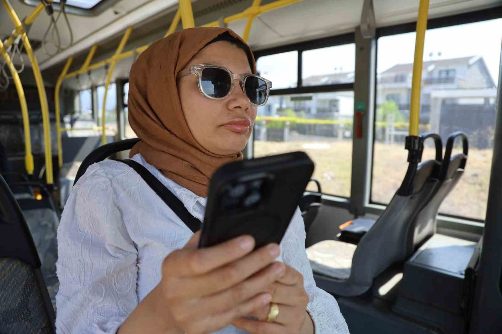 BURSA BÜYÜKŞEHİR BELEDİYESİ, DİJİTAL HİZMETLERİN DAHA ERİŞİLEBİLİR, BÜTÜNLEŞİK VE KULLANICI DOSTU BİR YAPIYA KAVUŞTURULMASI AMACIYLA BURSAKART MOBİL İLE ENGELSİZ BURSA UYGULAMALARINI TEK ÇATI ALTINDA TOPLADI.