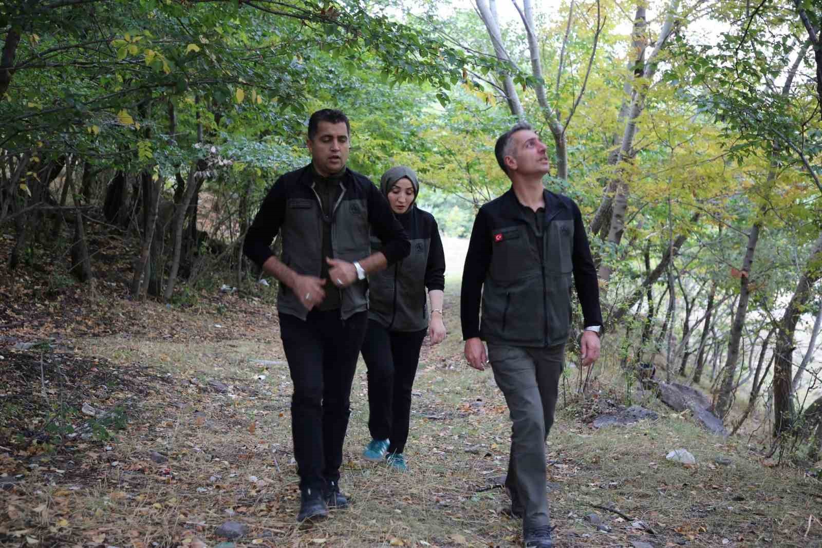 KARS’A YENİ YEŞİL YAŞAM ALANI GELİYOR: KENT ORMANI İÇİN DÜĞMEYE BASILDI(KARS-İHA)