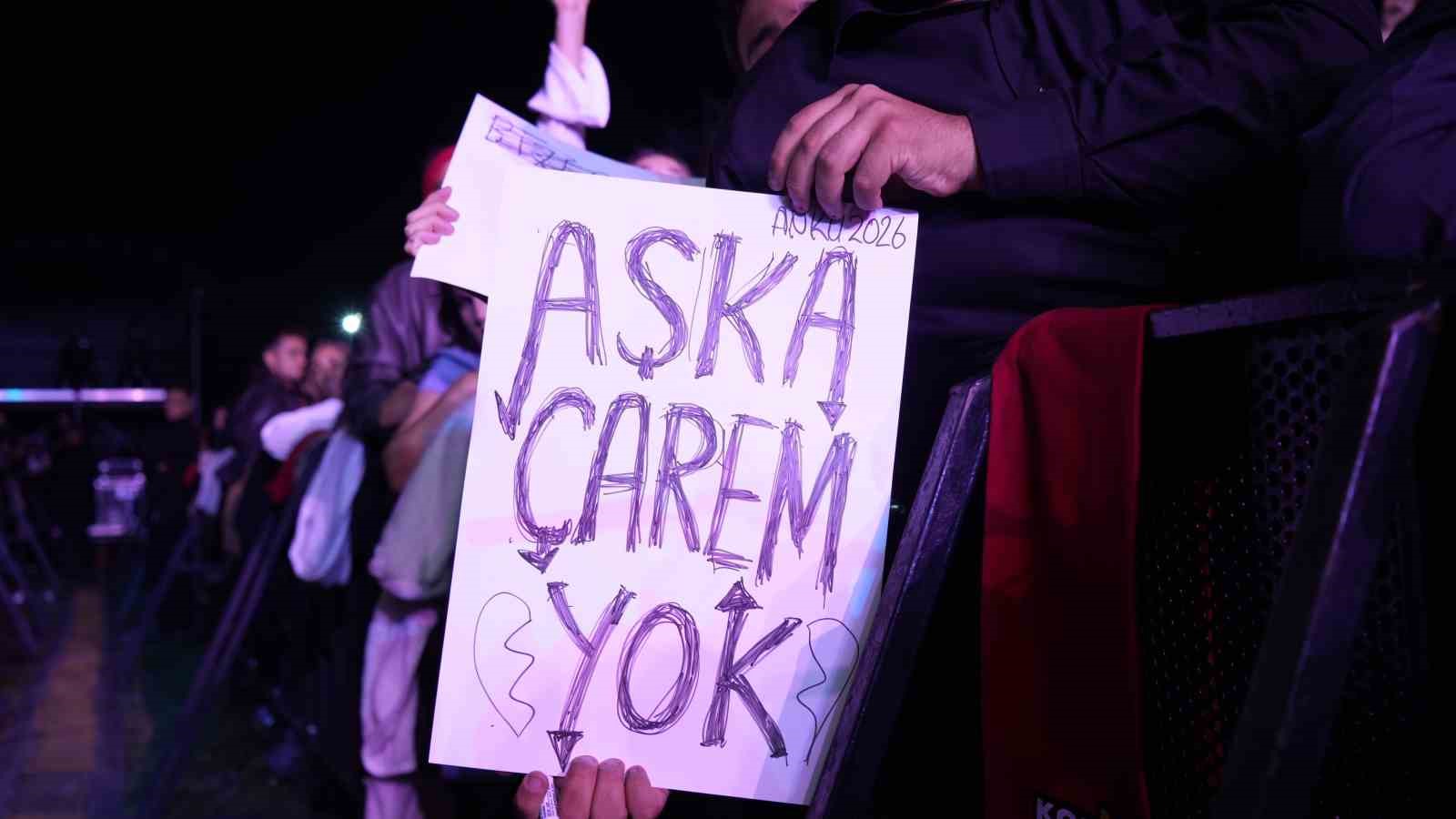 KOÇFEST, 6 YIL SONRA YENİDEN GENÇLERLE BULUŞTU. ATHANE ANKARA ÜNİVERSİTESİ'NDE SEVENLERİYLE BULUŞTU.