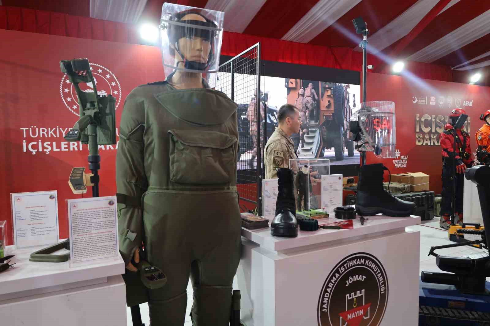 JANDARMA ÖZEL MAYIN ARAMA VE TEMİZLEME TABUR KOMUTANLIĞI TARAFINDAN KULLANILAN YERLİ VE MİLLİ ÜRÜNLER TEKNOFEST GÜNEYDOĞU’DA DİKKAT ÇEKTİ.