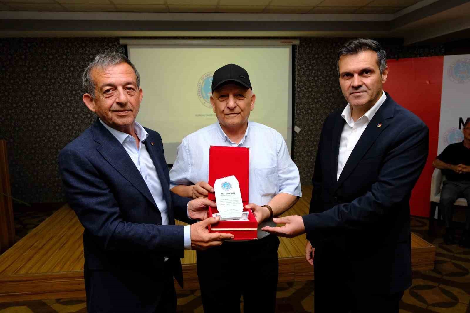 ERZİNCAN TSO 13. MESLEK GRUBU ÇALIŞTAYINDA SEKTÖRÜN GELECEĞİ ELE ALINDI