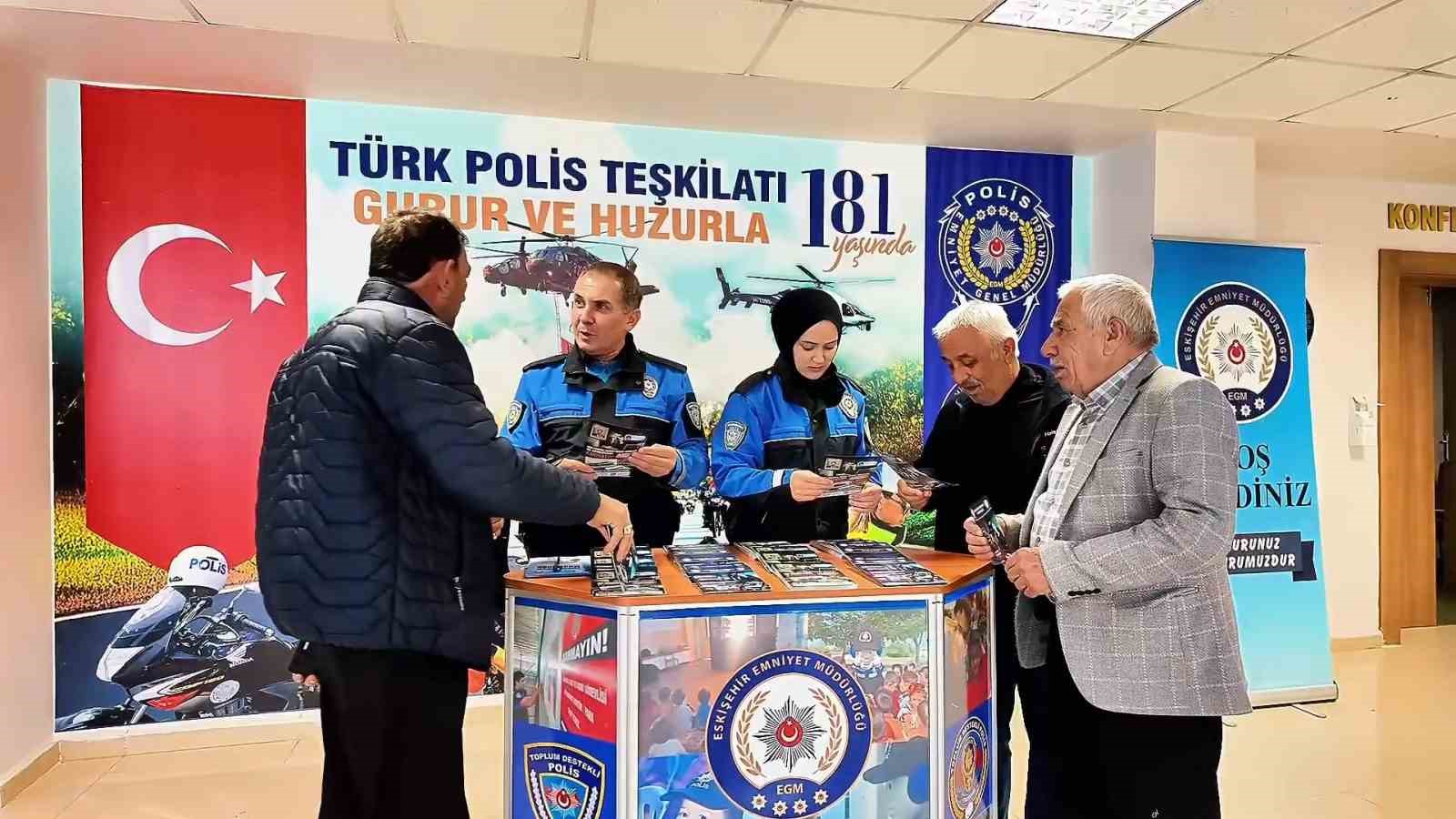 ESKİŞEHİR İL EMNİYET MÜDÜRLÜĞÜ TARAFINDAN "KAPTIRMA PROJESİ" KAPSAMINDA MUHTARLARIN VE MAHALLE SAKİNLERİNİN DOLANDIRICILIK SUÇLARINA KARŞI BİLİNÇLENDİRİLMESİ AMACIYLA BİLGİLENDİRME TOPLANTISI DÜZENLENDİ.