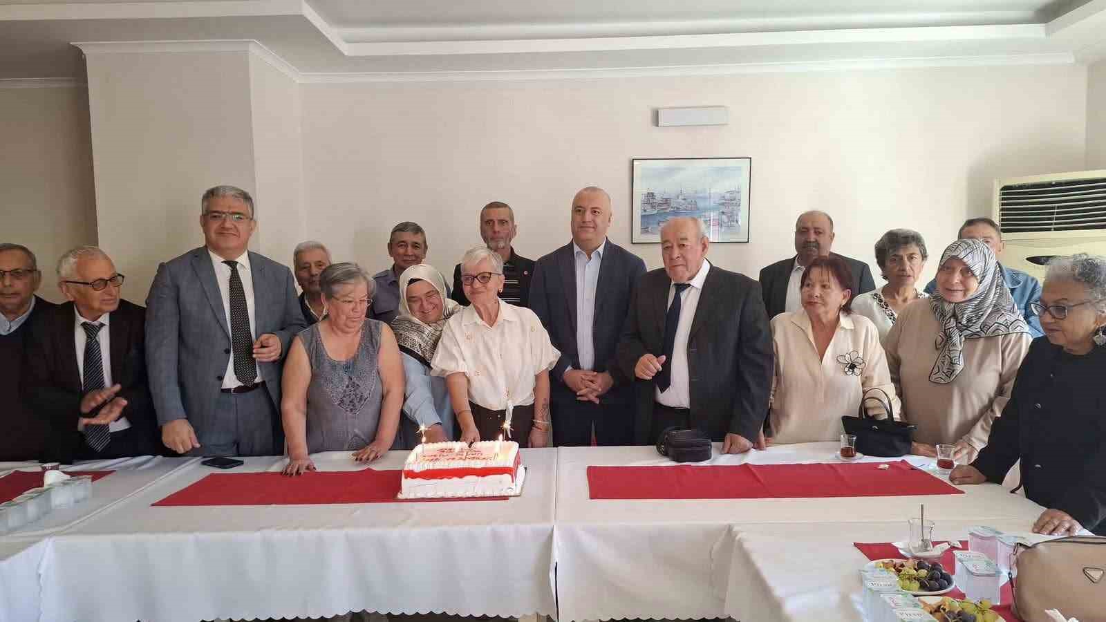 MUĞLA’DA 1 EKİM DÜNYA YAŞLILAR GÜNÜ HUZUREVİNDE KUTLANDI