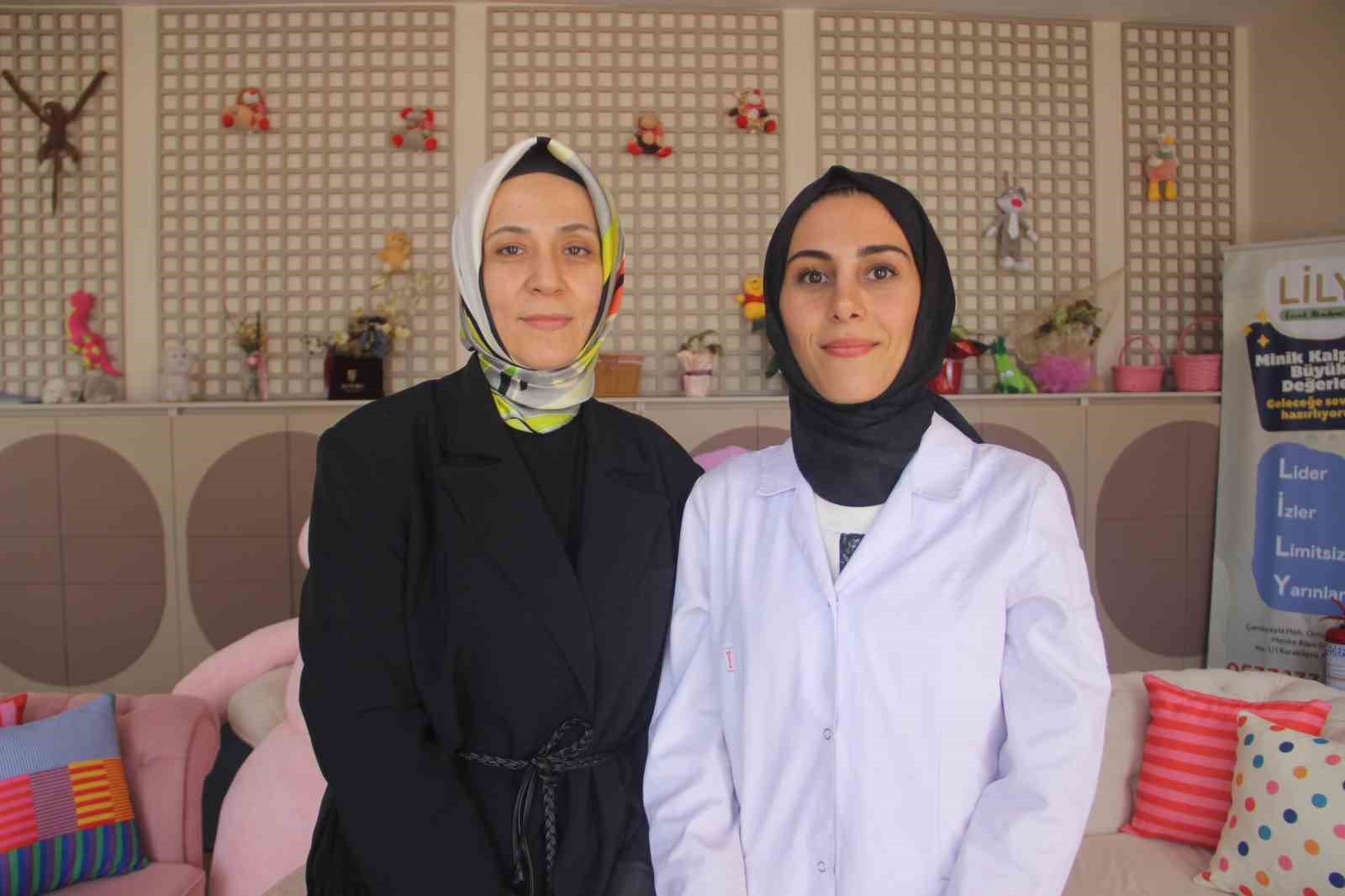 KREŞ MÜDÜRÜ FEYZA YEŞİL VE OKUL ÖNCESİ ÖĞRETMENİ MERVE POLAT