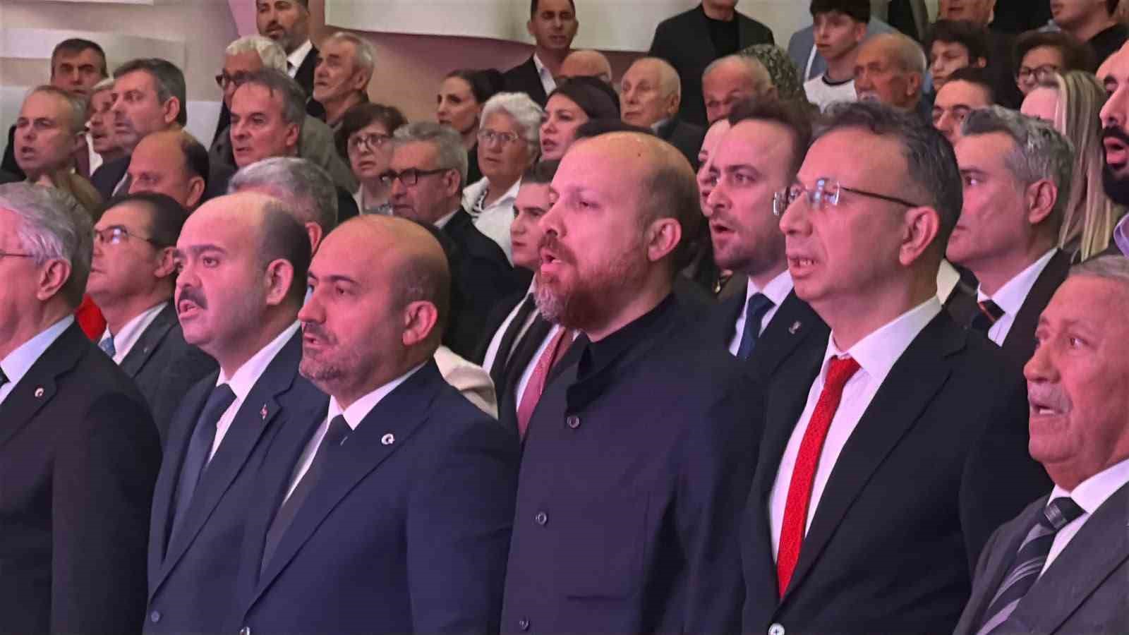ESKİŞEHİR’DE AİLE ZİRVESİ, İLİM YAYMA VAKFI MÜTEVELLİ HEYETİ BAŞKANI NECMEDDİN BİLAL ERDOĞAN’IN KATILIMIYLA ESKİŞEHİR OSMANGAZİ ÜNİVERSİTESİ (ESOGÜ) KONGRE VE KÜLTÜR MERKEZİ'NDE DÜZENLENDİ.