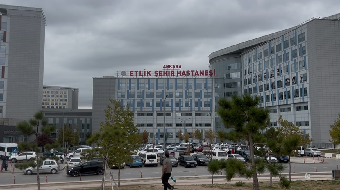 YARALILARIN KALDIRILDIĞI ETLİK ŞEHİR HASTANESİ