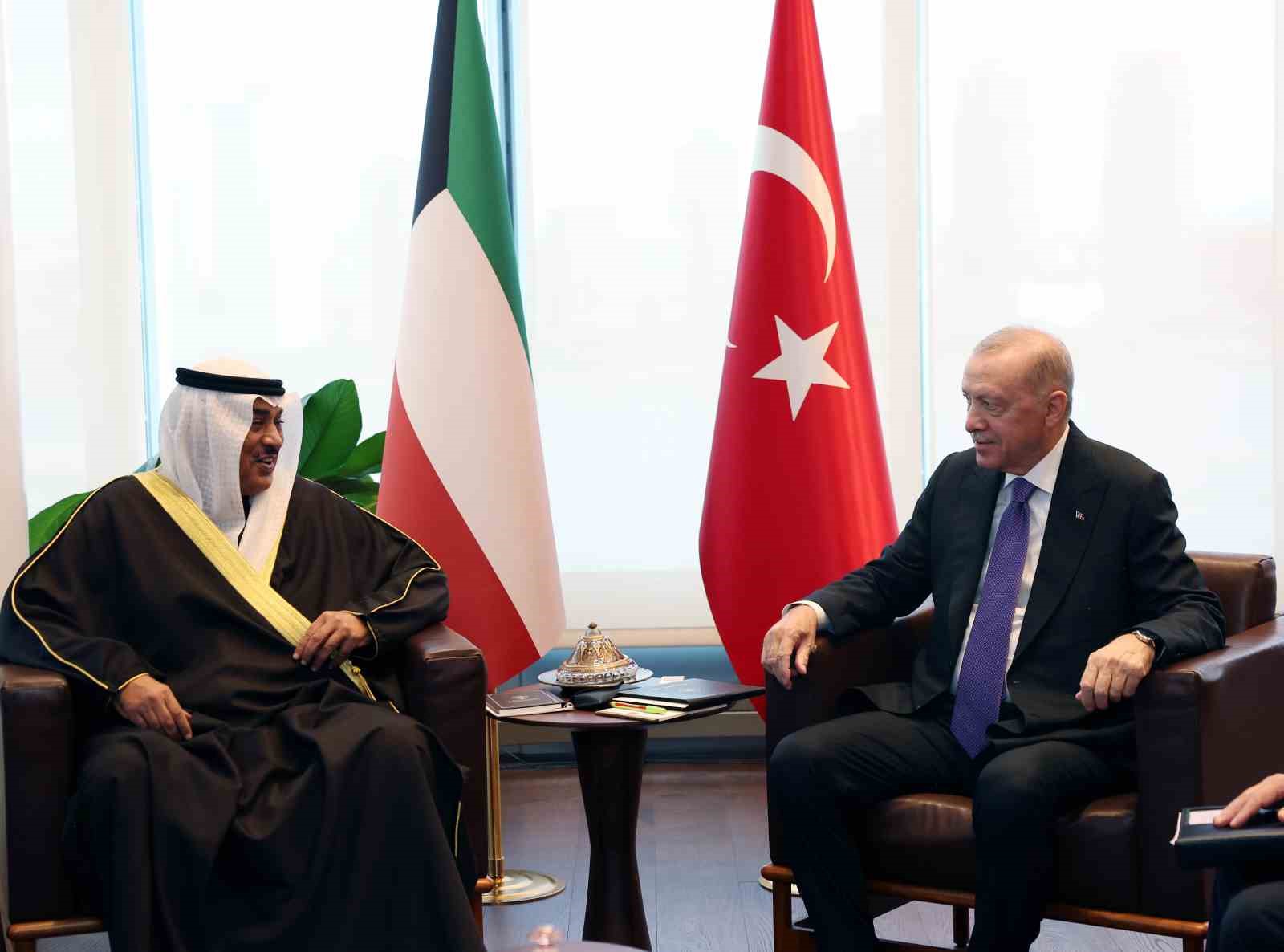 CUMHURBAŞKANI ERDOĞAN, KUVEYT VELİAHT PRENSİ AL-SABAH İLE GÖRÜŞTÜ