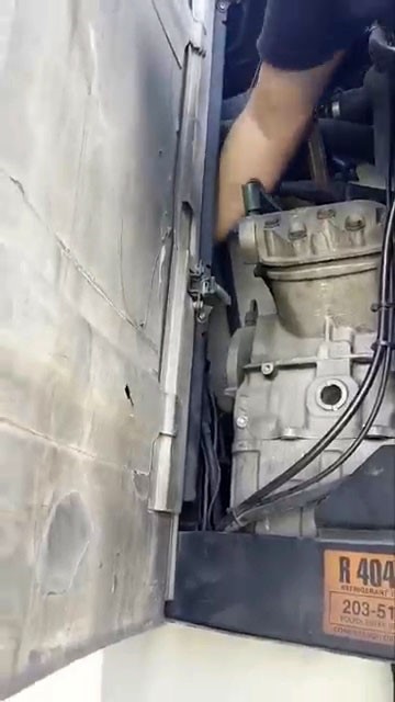 KAPİTAN ANDREEVO SINIR KAPISI’NDA BİR TIRDA YAPILAN ARAMADA, KAÇAK YOLLARLA ÜLKEYE SOKULMAK İSTENEN 45 ADET KAÇAK SİLAH ELE GEÇİRİLDİ.