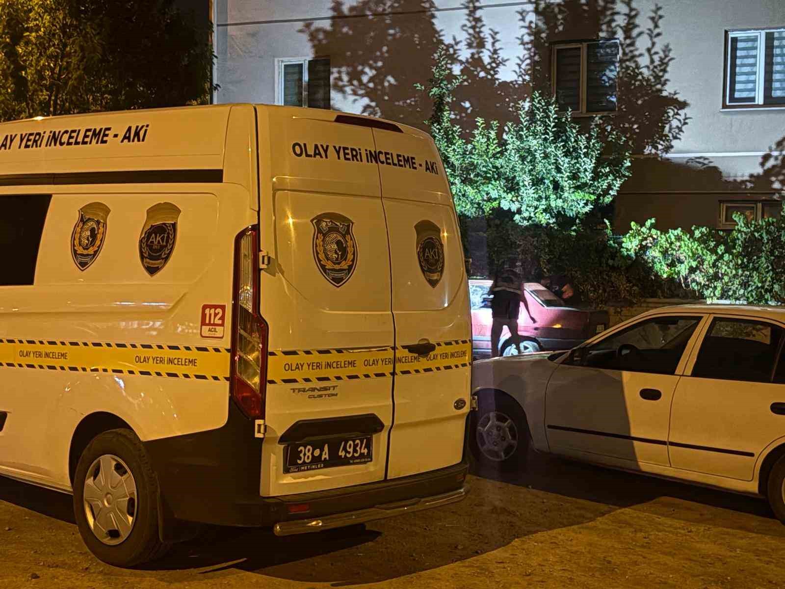 ÇALINAN OTOMOBİLDE İNCELEME YAPILDI