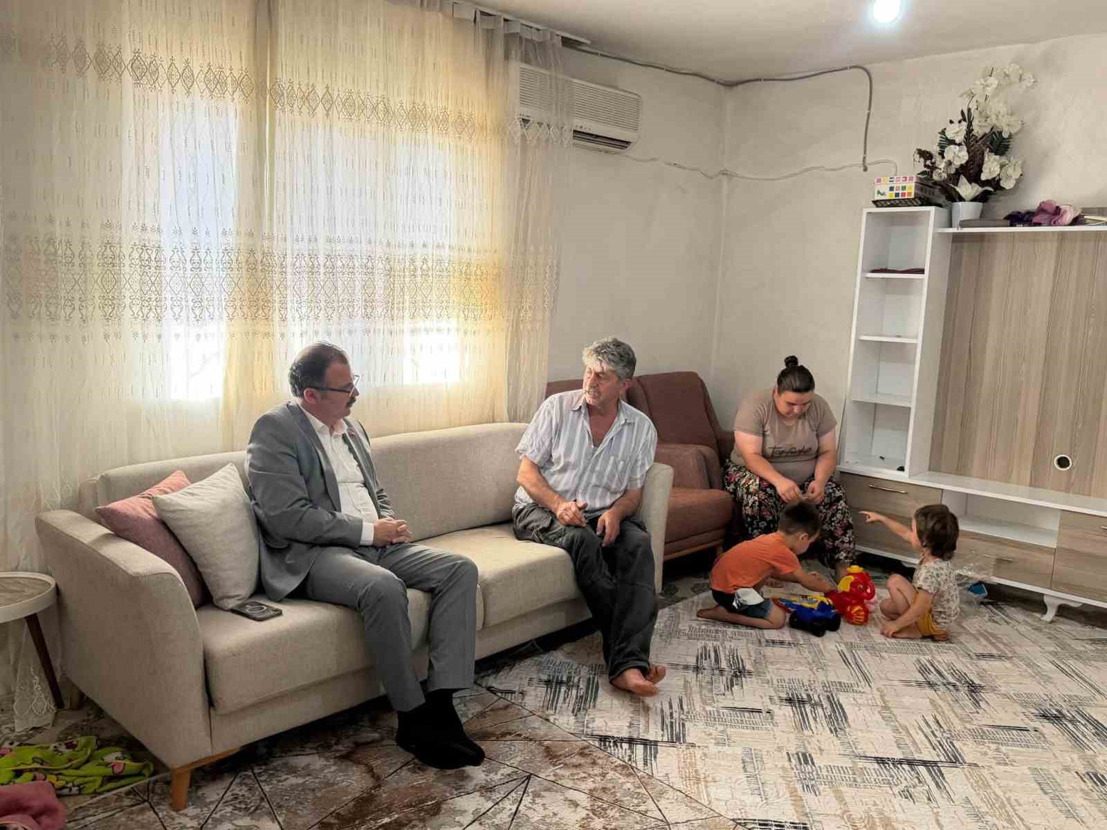 AYDIN’IN SULTANHİSAR İLÇESİNDE "AİLE OCAĞIMIZ SULTANHİSAR" PROJESİ KAPSAMINDA HANE ZİYARETLERİ GERÇEKLEŞTİRİLDİ.
