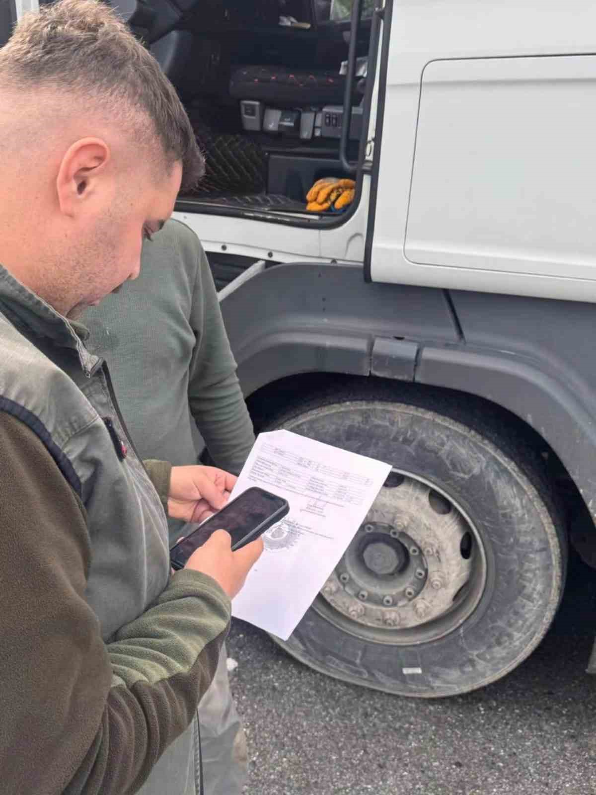 SİNOP ORMAN BÖLGE MÜDÜRLÜĞÜ’NE BAĞLI GERZE ORMAN İŞLETME MÜDÜRLÜĞÜ EKİPLERİ, ORMAN SUÇLARINI ÖNLEMEK VE YASA DIŞI FAALİYETLERİN ÖNÜNE GEÇMEK AMACIYLA DENETİMLERİNİ 7 GÜN 24 SAAT ARALIKSIZ SÜRDÜRÜYOR.