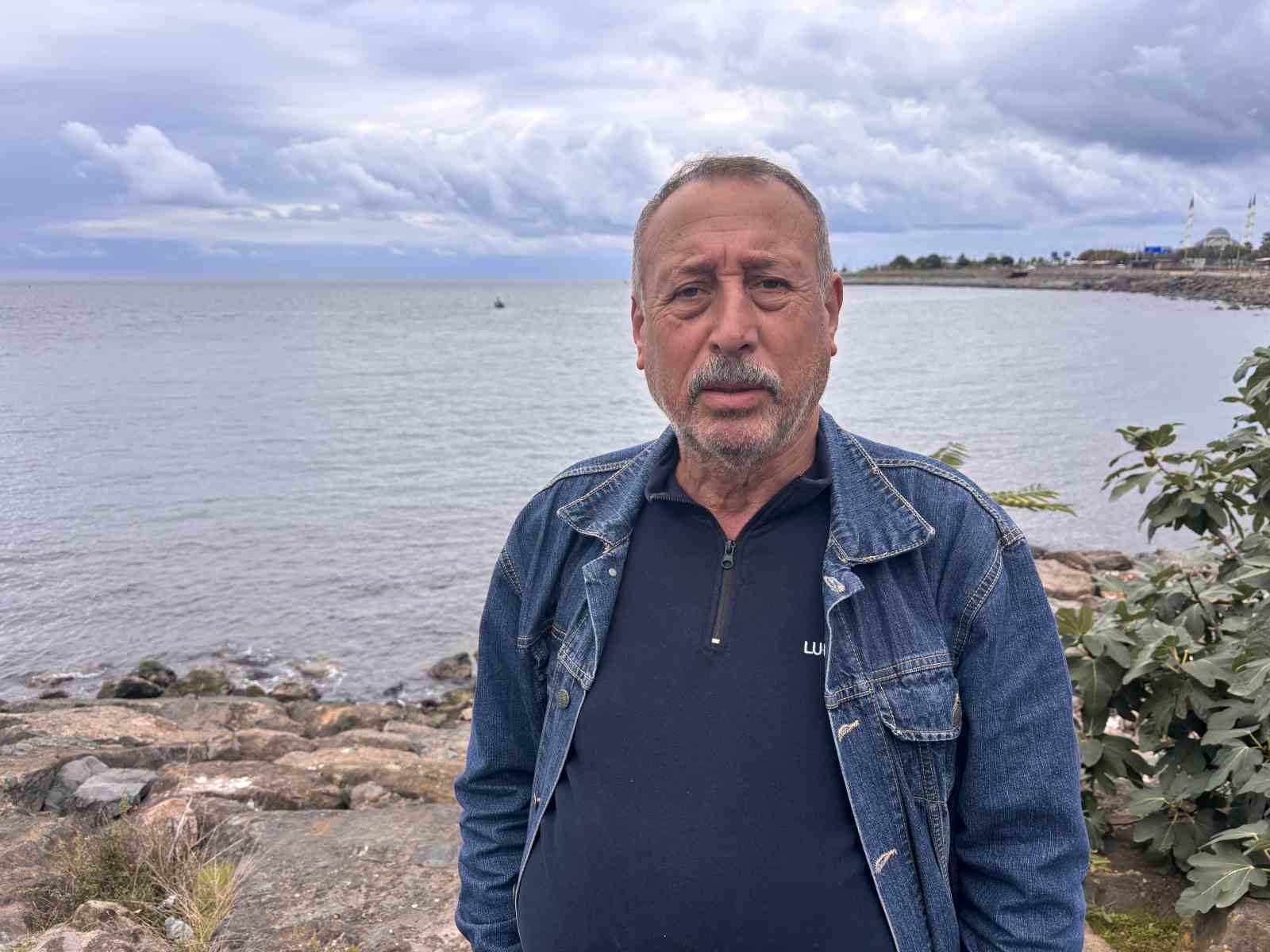 DOĞU KARADENİZ BALIKÇI KOOPERATİFLERİ BİRLİĞİ BAŞKANI AHMET MUTLU, 25 EYLÜL’DE ÇALIŞMA YAPILACAK BÖLGEYE İLİŞKİN KOORDİNATLARIN PAYLAŞILDIĞINI BELİRTEREK, "BARBAROS HAYRETTİN PAŞA GEMİSİNİN KAPTANIYLA BİR İLETİŞİMİMİZ OLDU. TRABZON LİMAN BAŞKANLIĞI İLE DE GÖRÜŞTÜK. 25 EYLÜL’DE BU KONUYLA İLGİLİ KOORDİNATLAR VERİLDİ VE BİLGİ PAYLAŞIMI YAPILDI" DEDİ.