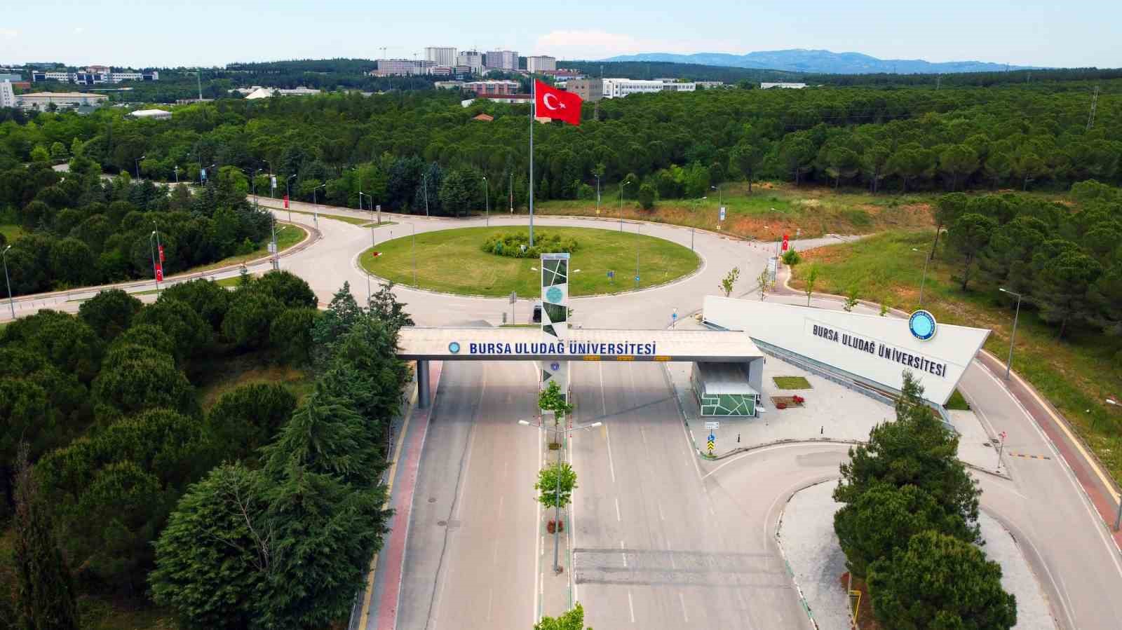 BURSA ULUDAĞ ÜNİVERSİTESİNDE (BUÜ) 2026-2027 EĞİTİM ÖĞRETİM DÖNEMİ İÇİN AÇILAN KONTENJANLARIN NEREDEYSE TAMAMI DOLDU. FAKÜLTE BAZINDA YÜZDE 99.92 TERCİH EDİLME ORANI YAKALAYAN ÜNİVERSİTENİN MESLEK YÜKSEKOKULLARINDA İSE KONTENJAN DOLULUĞU YÜZDE 99.98’Yİ BULDU.