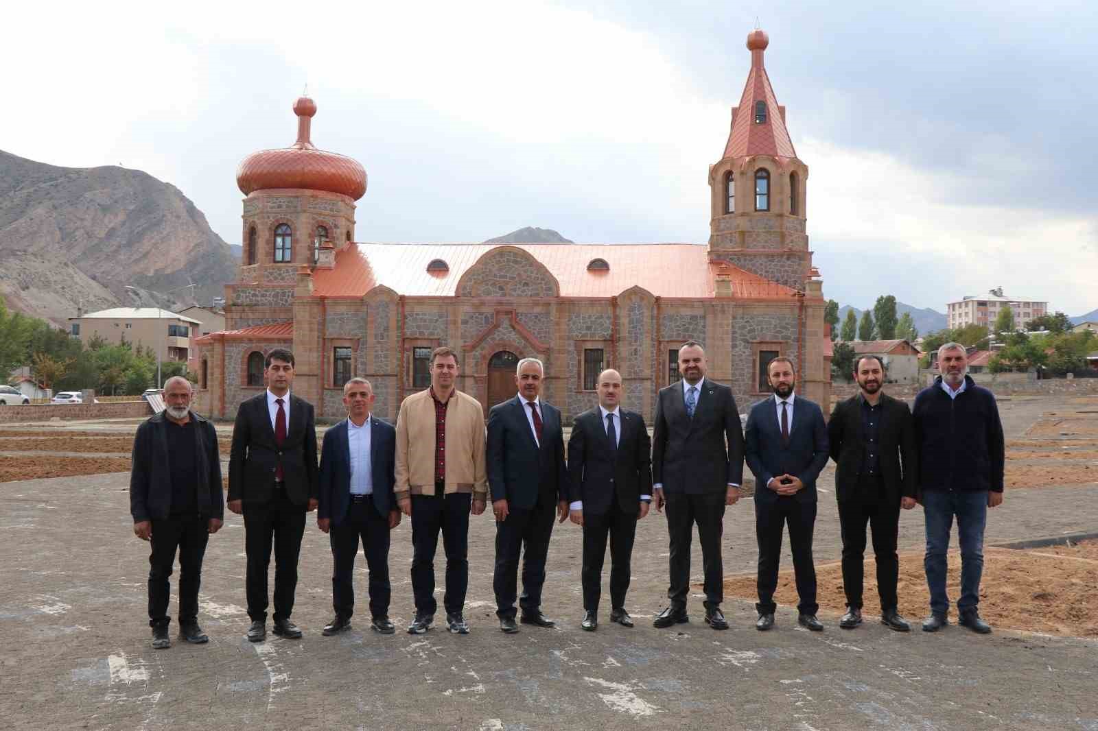 DOĞU ANADOLU PROJESİ (DAP) BÖLGE KALKINMA İDARESİ BAŞKANI HALİL İBRAHİM GÜRAY, OLTU İLÇESİNDE ÇEŞİTLİ İNCELEMELERDE BULUNDU.
