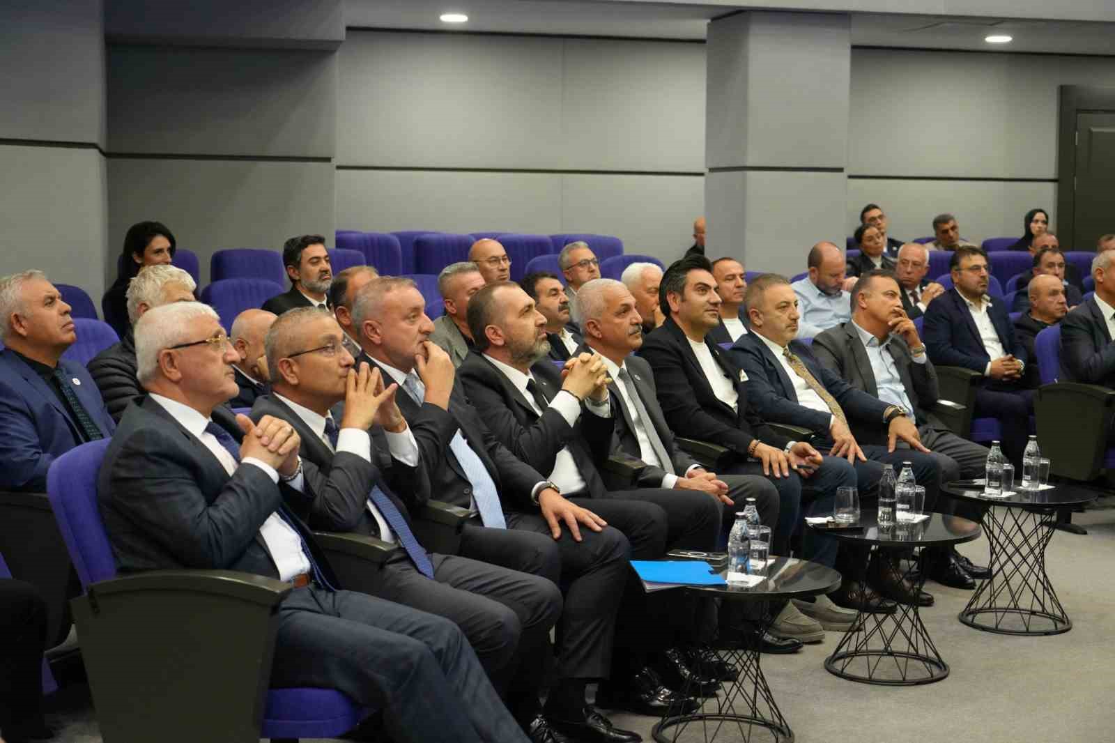 GEBZE TİCARET ODASI EYLÜL AYI MECLİSİNDE İHRACAT VE BÜYÜME MESAJLARI ÖNE ÇIKTI.