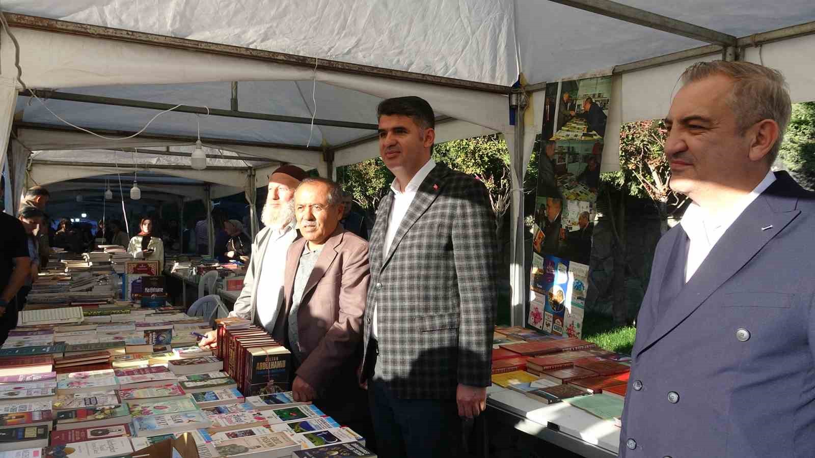 KİLİS'TE İLK KEZ KİTAP FUARI DÜZENLENDİ