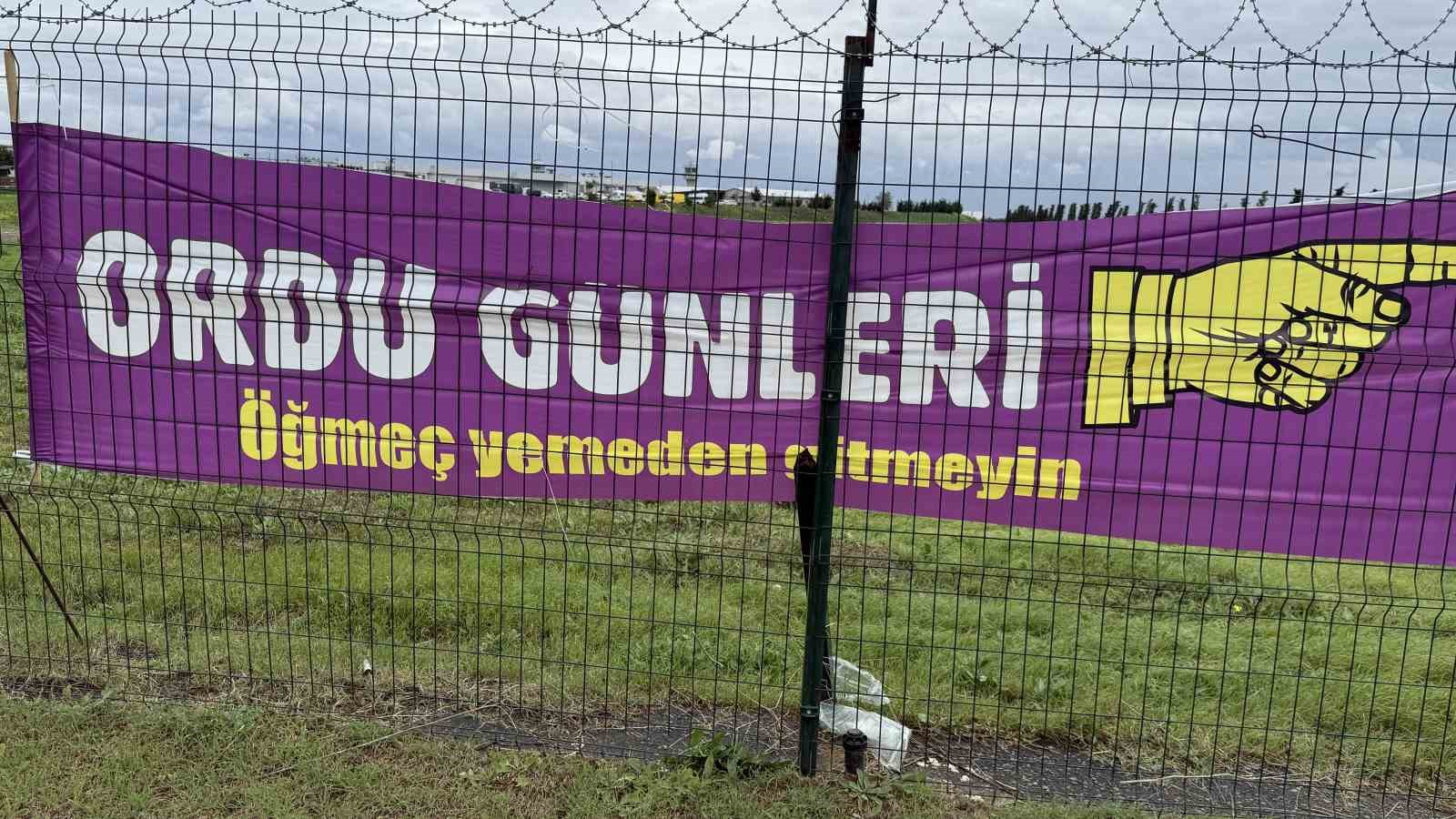 İSTANBUL ATATÜRK HAVALİMANI ETKİNLİK ALANINDA DÜZENLENEN ‘15. ORDU TANITIM GÜNLERİ'NE, YÖRESEL ŞİVE İLE YAZILI DUYURULAR DAMGA VURDU.