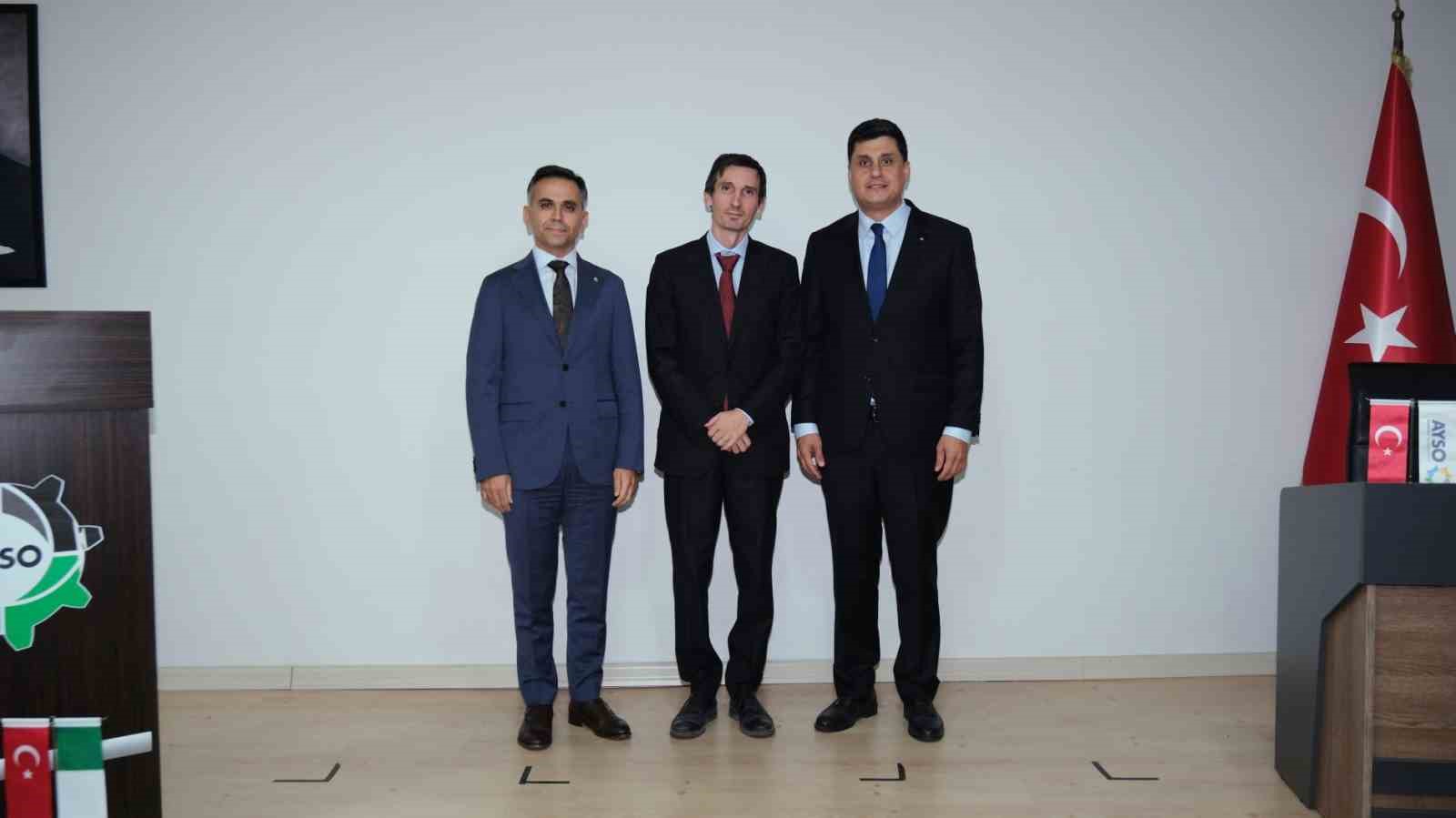 AYDIN SANAYİ ODASI (AYSO) BAŞKANI VE BAŞKAN ADAYI GÖKHAN MARAŞ’A, AYDIN BAŞTA OLMAK ÜZERE EGE BÖLGESİ’NİN, İTALYA İLE TİCARET HACMİNİN GELİŞMESİNE SAĞLADIĞI KATKILARDAN DOLAYI ‘İTALYA YILDIZ ŞÖVALYESİ DEVLET NİŞANI’ TAKDİM EDİLDİ.