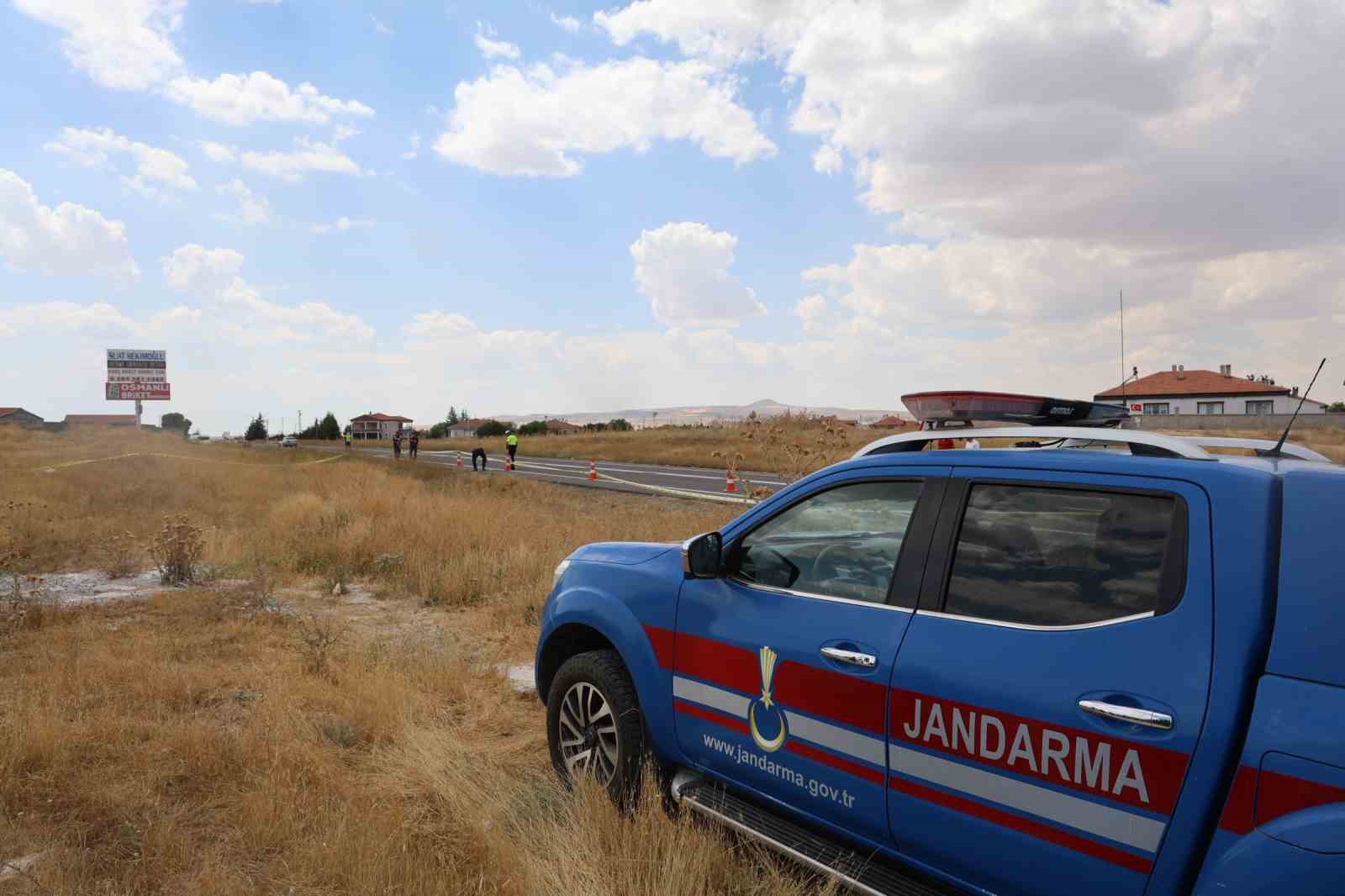 NEVŞEHİR’DE YOLUN KARŞISINA GEÇMEK İSTERKEN OTOMOBİLİN ÇARPTIĞI YAYA HAYATINI KAYBETTİ.