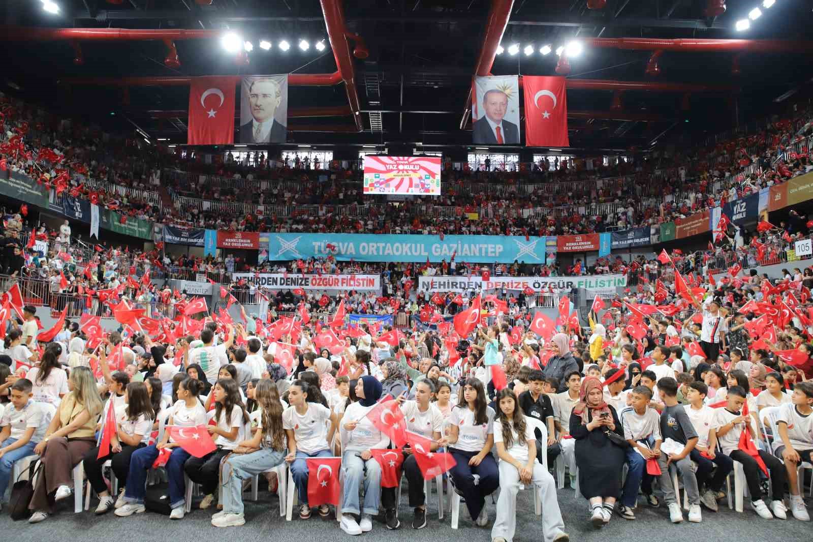 GAZİANTEP'TE TÜGVA YAZ OKULU'NDA RENKLİ KAPANIŞ
