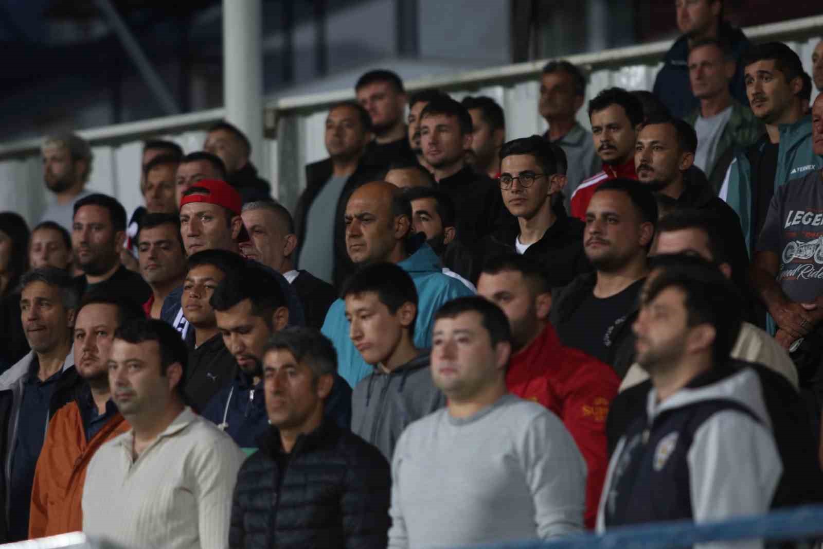 TFF 2. LİG KIRMIZI GRUP 5. HAFTA MAÇINDA FETHİYESPOR, KONUK ETTİĞİ KARACABEY BELEDİYESPOR’A 1-0 MAĞLUP OLDU.