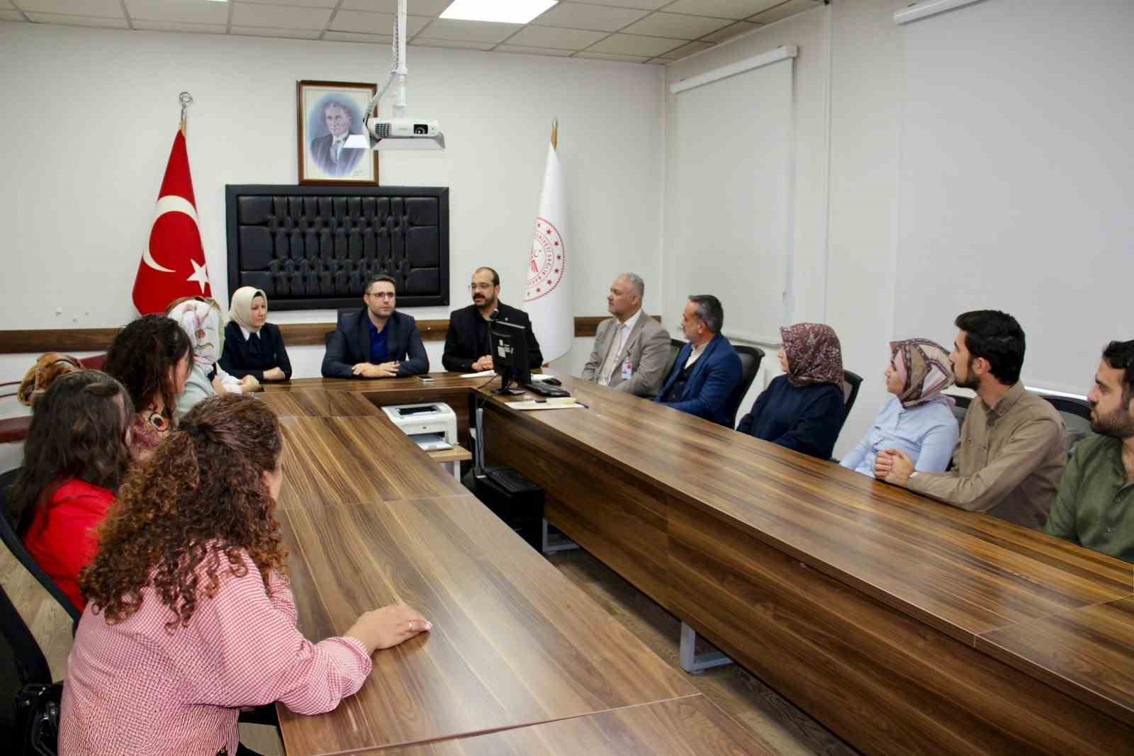KAYSERİ DEVLET HASTANESİ'NE BAĞLI SAFFET ARSLAN PALYATİF BAKIM MERKEZİ BÜNYESİNDE, 05-23 EKİM 2026 TARİHLERİ ARASINDA DÜZENLENEN PALYATİF BAKIM HEMŞİRELİĞİ SERTİFİKALI EĞİTİM PROGRAMI, GERÇEKLEŞTİRİLEN SERTİFİKA TÖRENİYLE SONA ERDİ.