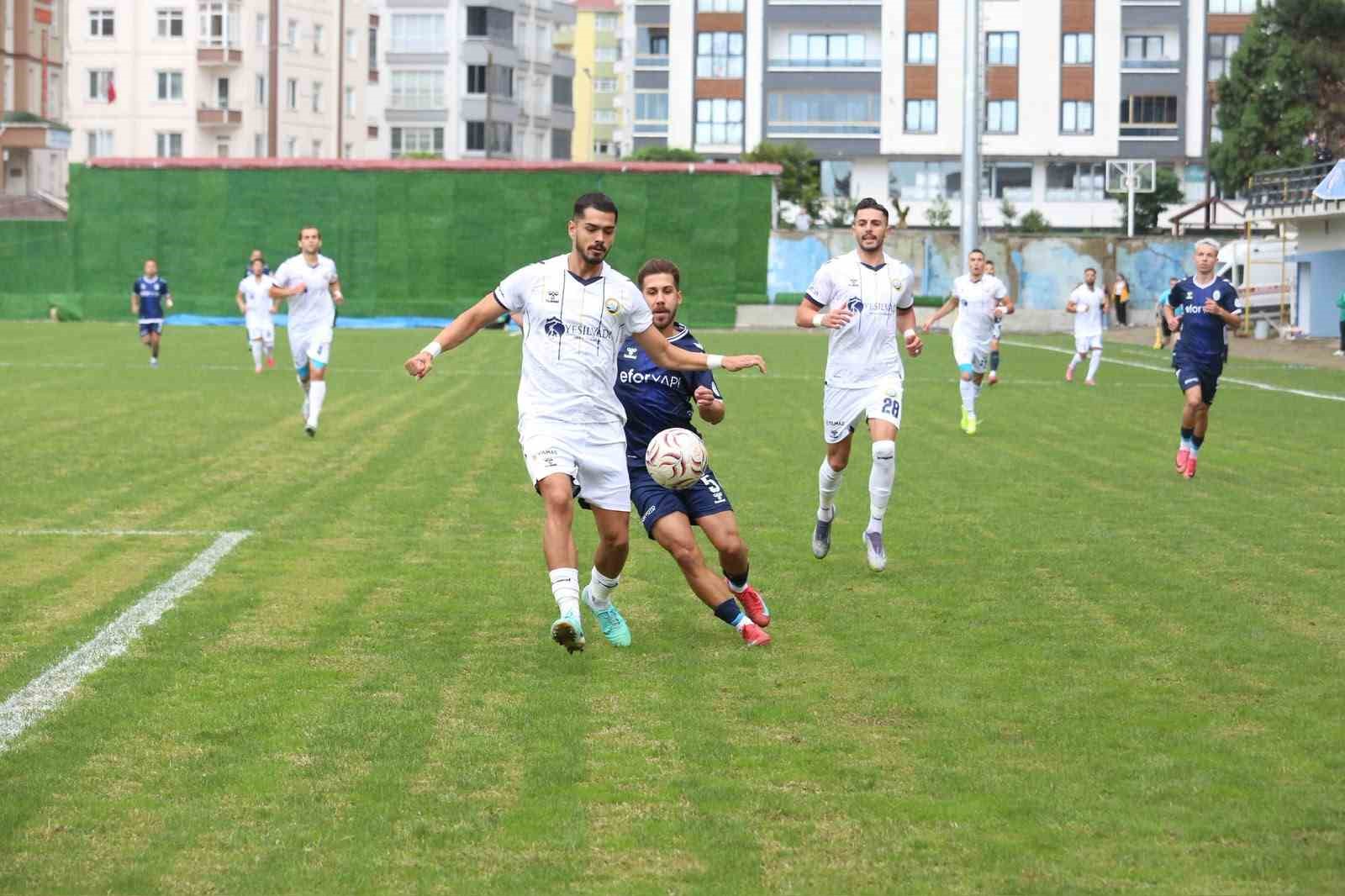 TFF 3. LİG'İN 5. HAFTASINDA PAZARSPOR, SAHASINDA KARŞILAŞTIĞI KÜÇÜKÇEKMECE SİNOP SPOR’U 3-1 MAĞLUP ETTİ