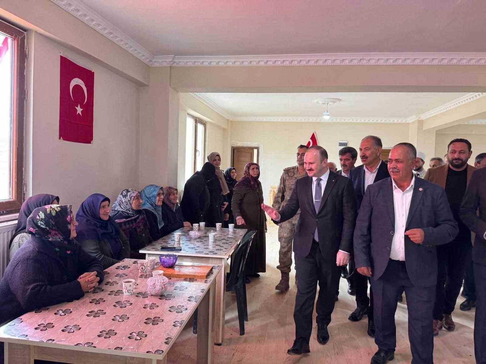 ARPAÇAY’DA KUR’AN KURSU HİZMETE AÇILDI(KARS-İHA)
