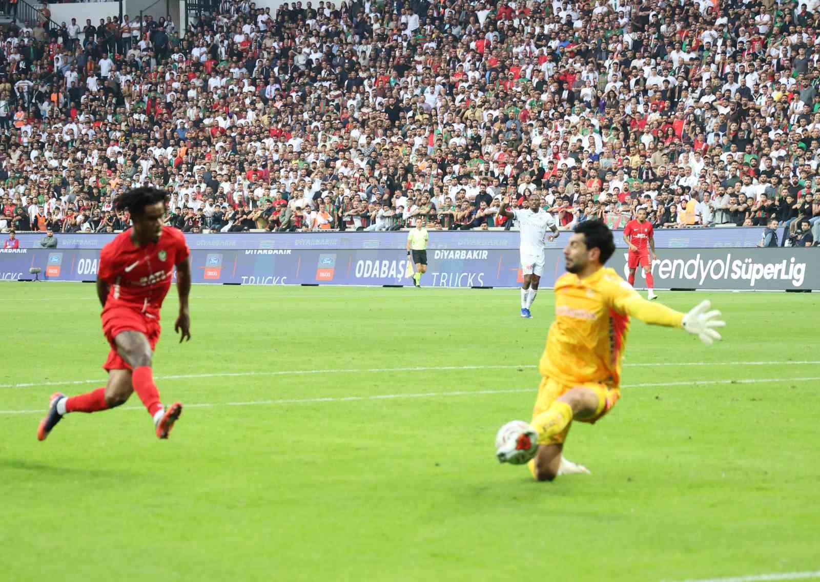 TRENDYOL SÜPER LİG’İN 8. HAFTASINDA AMED SPORTİF FAALİYETLER, EVİNDE KARŞILAŞTIĞI KONYASPOR’U 1-0’LIK SKORLA MAĞLUP ETTİ.