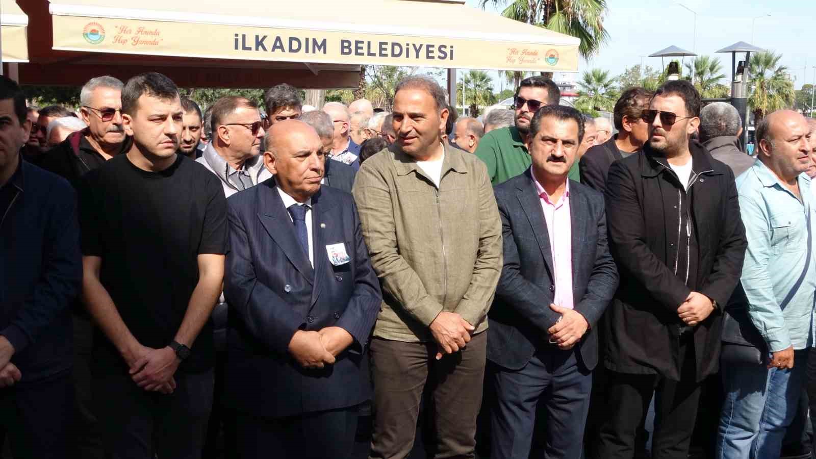 HAYATINI KAYBEDEN SAMSUNSPOR DİSİPLİN KURULU BAŞKANI AV. REFİK MORAL (78) SON YOLCULUĞUNA UĞURLANDI.