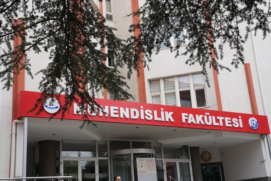 KAYSERİ TİCARET BORSASI (KTB); ERCİYES ÜNİVERSİTESİ (ERÜ) GIDA MÜHENDİSLİĞİ BÖLÜMÜ İLE GERÇEKLEŞTİRDİĞİ İŞ BİRLİĞİ KAPSAMINDA LABORATUVARLARIN ÇALIŞMA KOŞULLARININ İYİLEŞTİRİLMESİNE KATKI SUNDU.