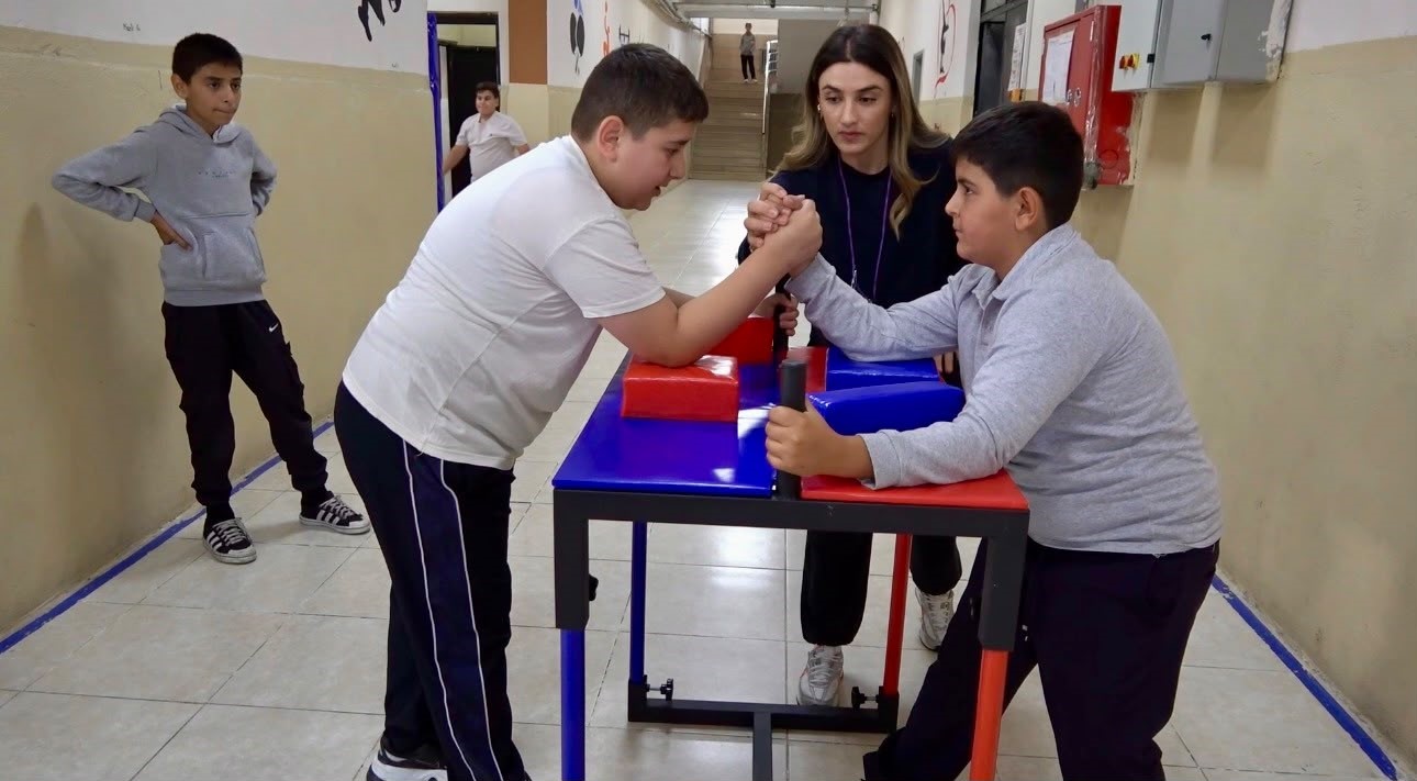 AGAH PROJESİ KAPSAMINDA 171 OKULA 22 BİN 200 SPOR MALZEMESİ ULAŞTIRILDI.