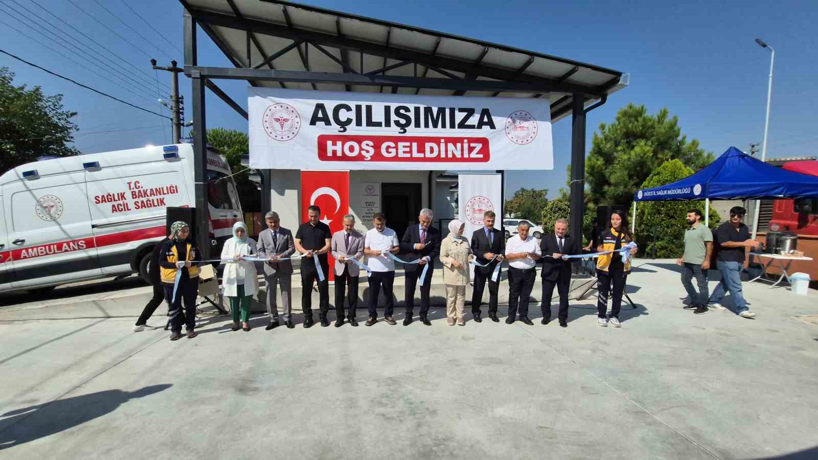 DÜZCE’DE SAĞLIK YATIRIMLARI BİRER BİRER TAMAMLANIRKEN İL GENELİNDE 24. ACİL SAĞLIK HİZMETLERİ İSTASYONU DA YAPILAN GÖRENLE HİZMETE GİRDİ. MERKEZDE AÇILAN 14. İSTASYON OLAN MERKEZİN HİZMETE GİRMESİ İLE BİRLİKTE VAKALARA ULAŞMA ZAMANLARI DA TÜRKİYE ORTALAMASININ ÇOK ALTINA DÜŞMÜŞ OLDU