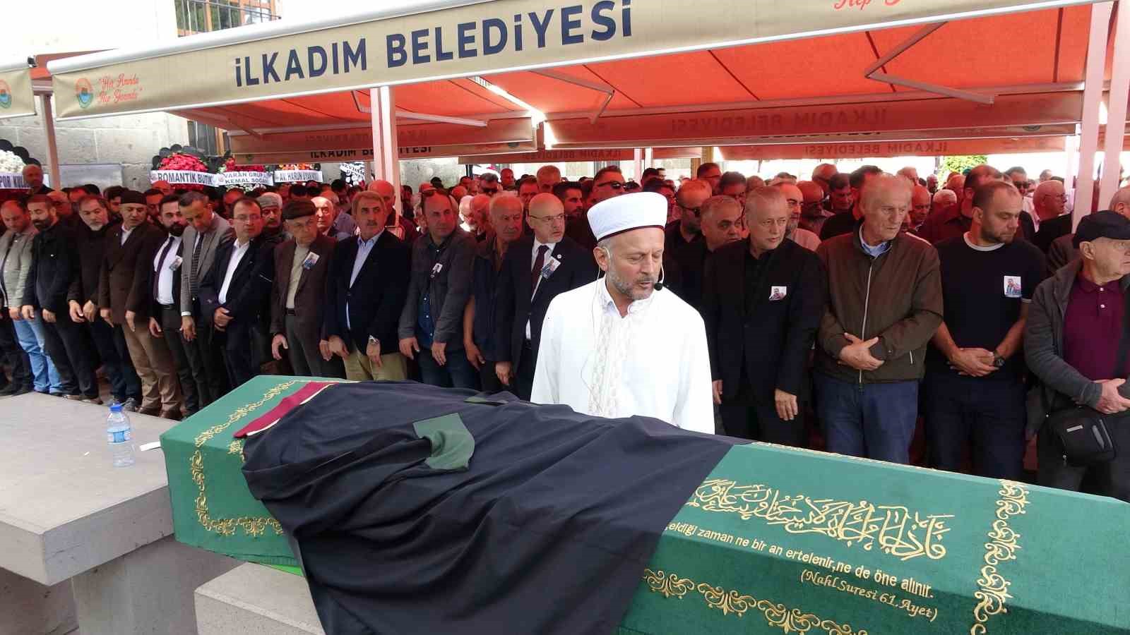 HAYATINI KAYBEDEN SAMSUNSPOR DİSİPLİN KURULU BAŞKANI AV. REFİK MORAL (78) SON YOLCULUĞUNA UĞURLANDI.