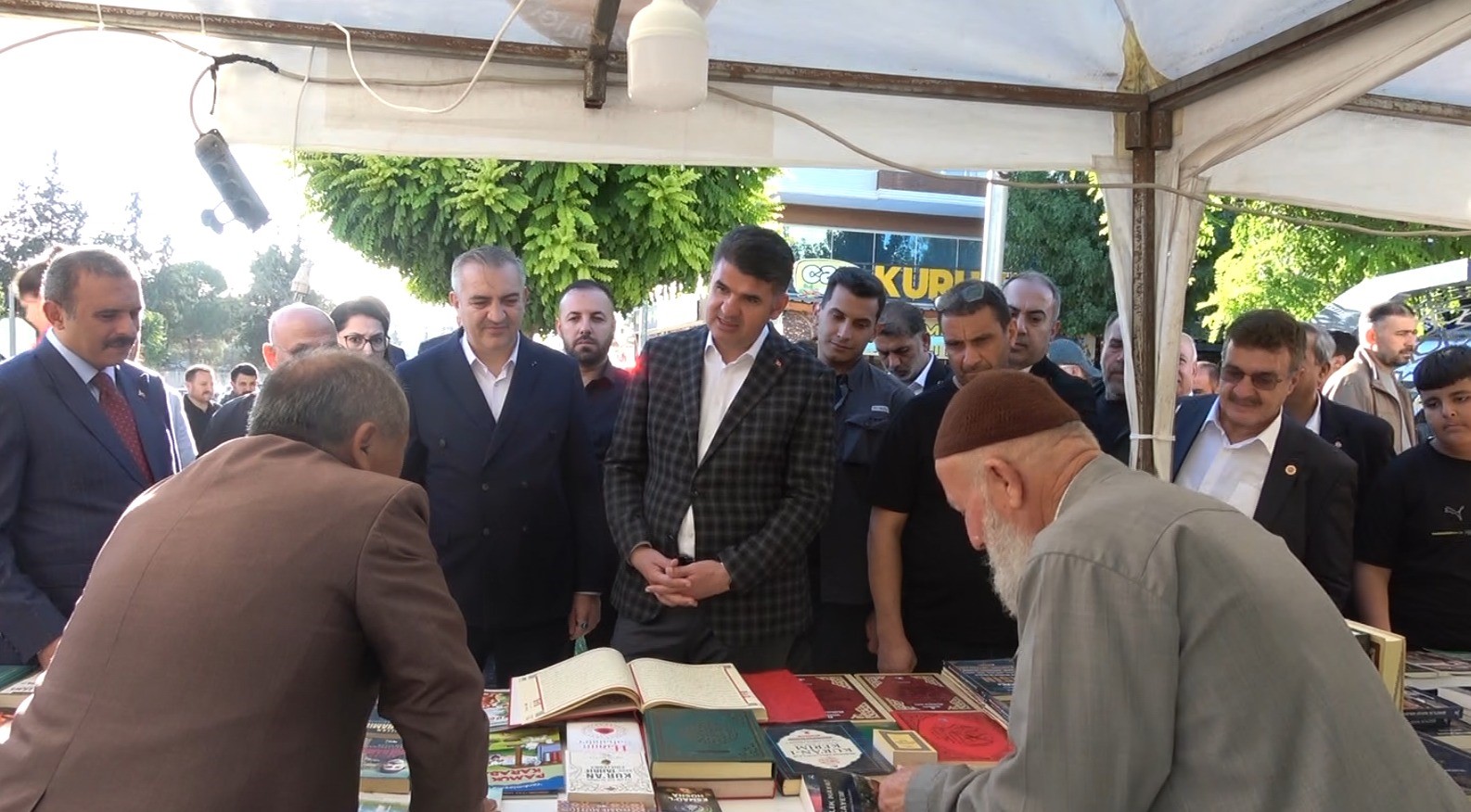KİLİS'TE İLK KEZ KİTAP FUARI DÜZENLENDİ