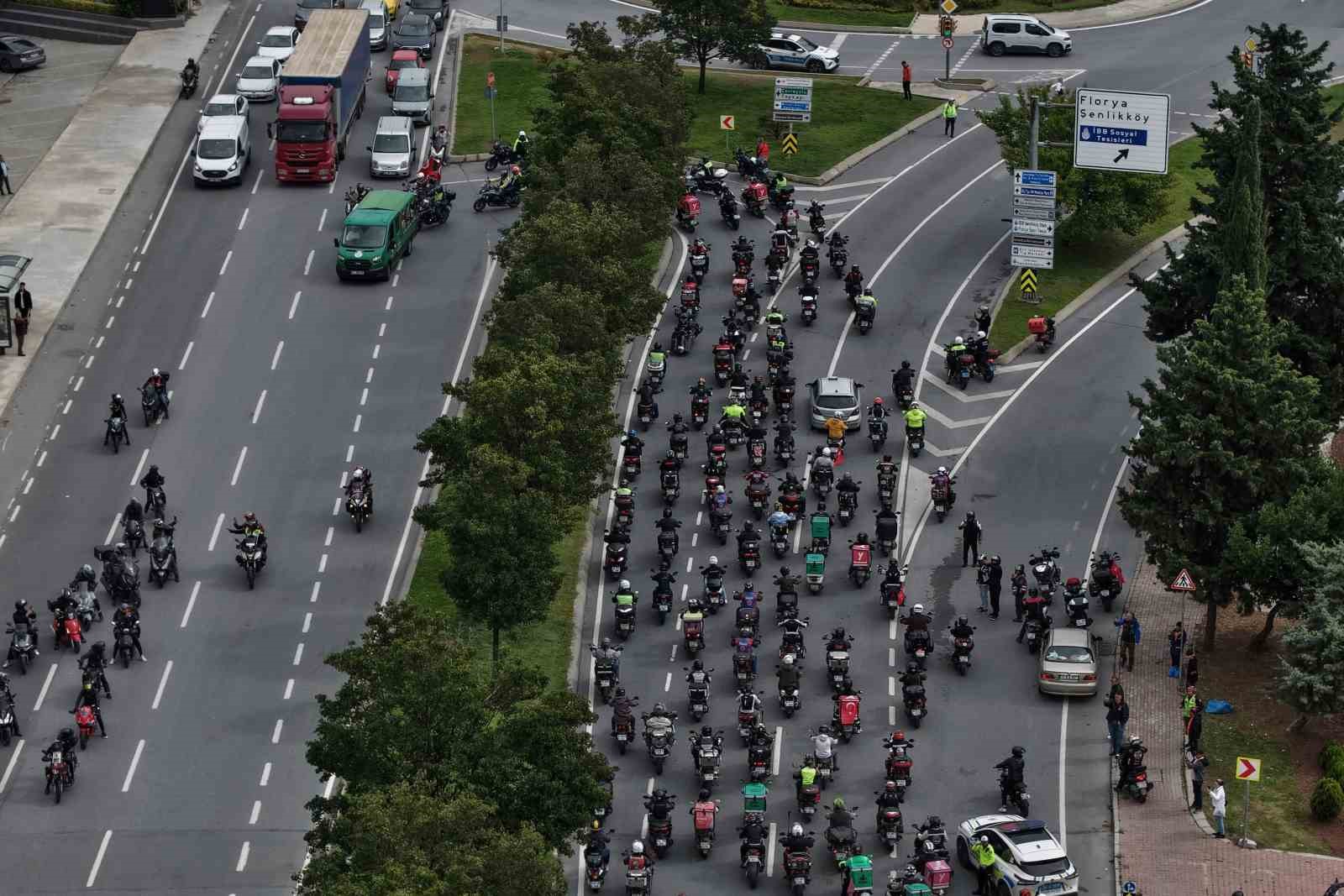 MOTOR TUTKUNLARININ CENAZE TÖRENİNDE OLUŞTURDUĞU KONVOY HAVADAN GÖRÜNTÜLENDİ