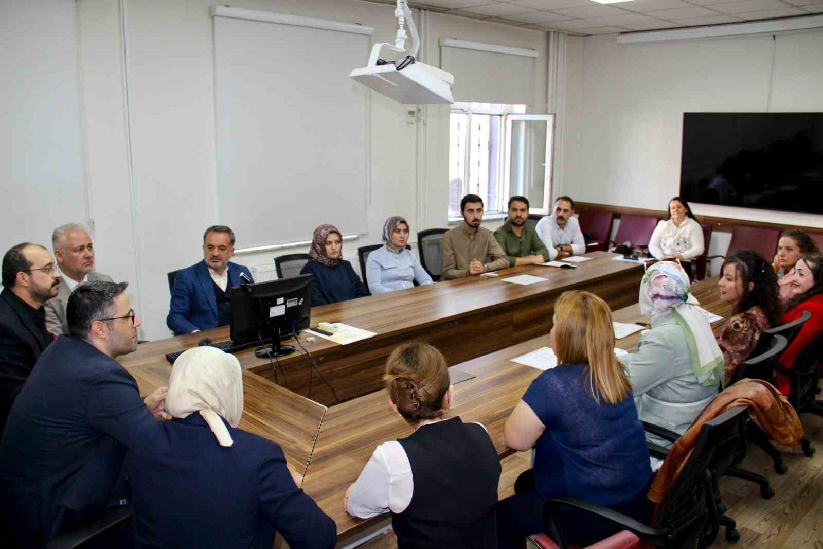KAYSERİ DEVLET HASTANESİ'NE BAĞLI SAFFET ARSLAN PALYATİF BAKIM MERKEZİ BÜNYESİNDE, 05-23 EKİM 2026 TARİHLERİ ARASINDA DÜZENLENEN PALYATİF BAKIM HEMŞİRELİĞİ SERTİFİKALI EĞİTİM PROGRAMI, GERÇEKLEŞTİRİLEN SERTİFİKA TÖRENİYLE SONA ERDİ.