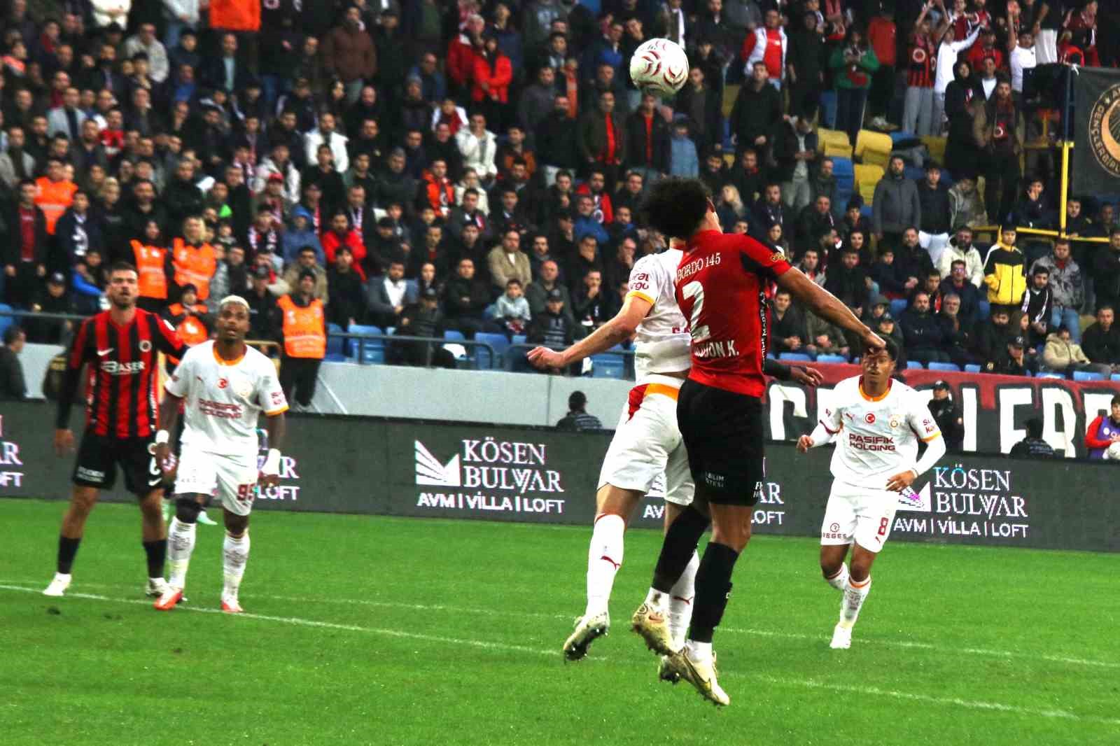 TRENDYOL SÜPER LİG'İN 8. HAFTASINDA GENÇLERBİRLİĞİ, GALATASARAY'I AĞIRLIYOR. MÜSABAKANIN İLK YARISI 0-0'LIK BERABERLİKLE TAMAMLANDI.