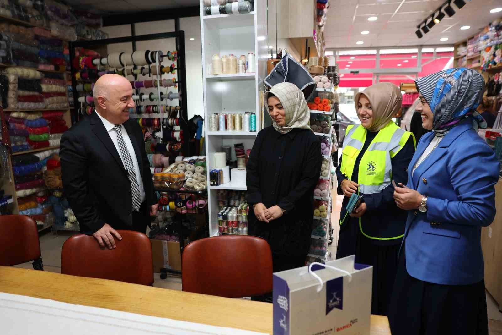 DARICA'DA KENDİ İŞİNİ KURARAK ÇALIŞMA HAYATINA KATILAN KADIN ESNAFA YÖNELİK DESTEK VE İSTİŞARE PROGRAMI HAYATA GEÇİRİLDİ.