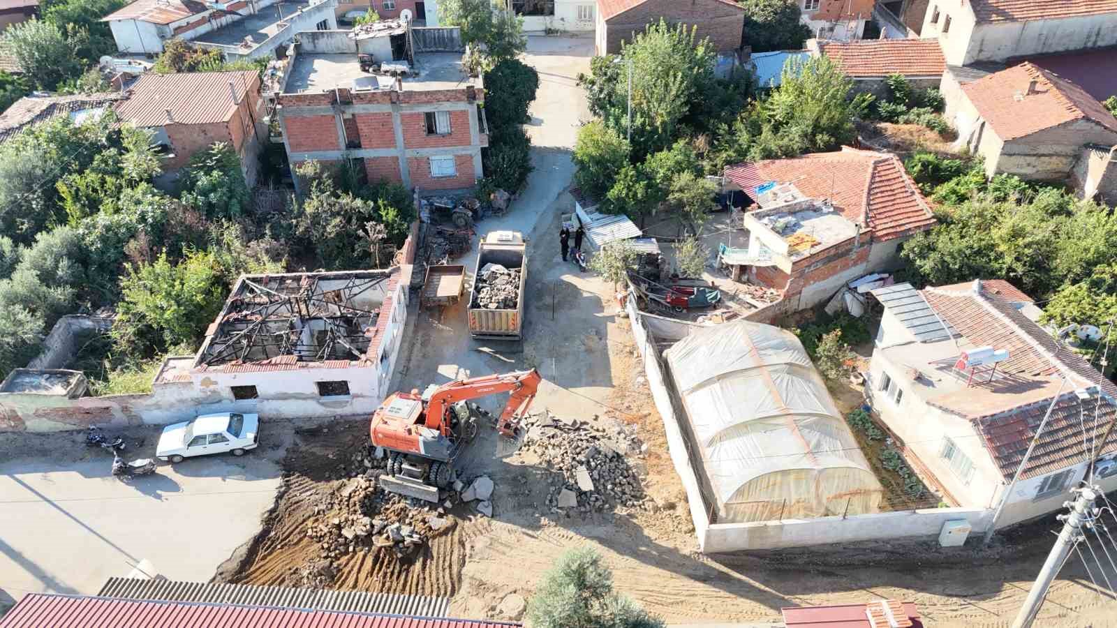 SÜMER MAHALLESİ’NDE YOL ÇALIŞMALARI SÜRÜYOR