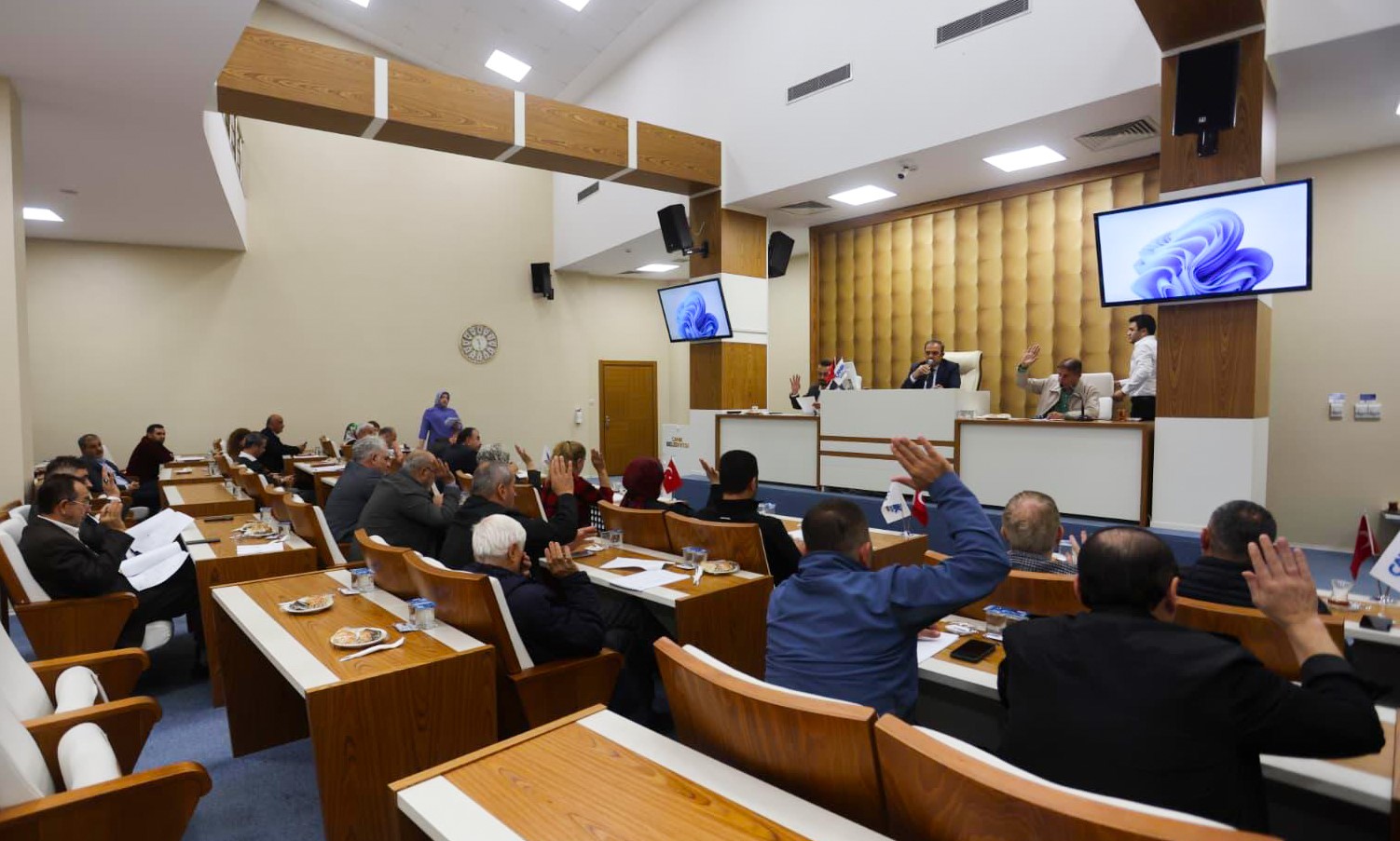 SAMSUN’UN CANİK BELEDİYESİ, "TERÖRSÜZ TÜRKİYE" SÜRECİNDE ANLAMLI BİR PROJEYE İMZA ATMAYA HAZIRLANIYOR. PROJE ÇERÇEVESİNDE CANİKLİ GENÇLER, DOĞU VE GÜNEYDOĞU ANADOLU BÖLGELERİNDEKİ İLLERLE BULUŞACAK.