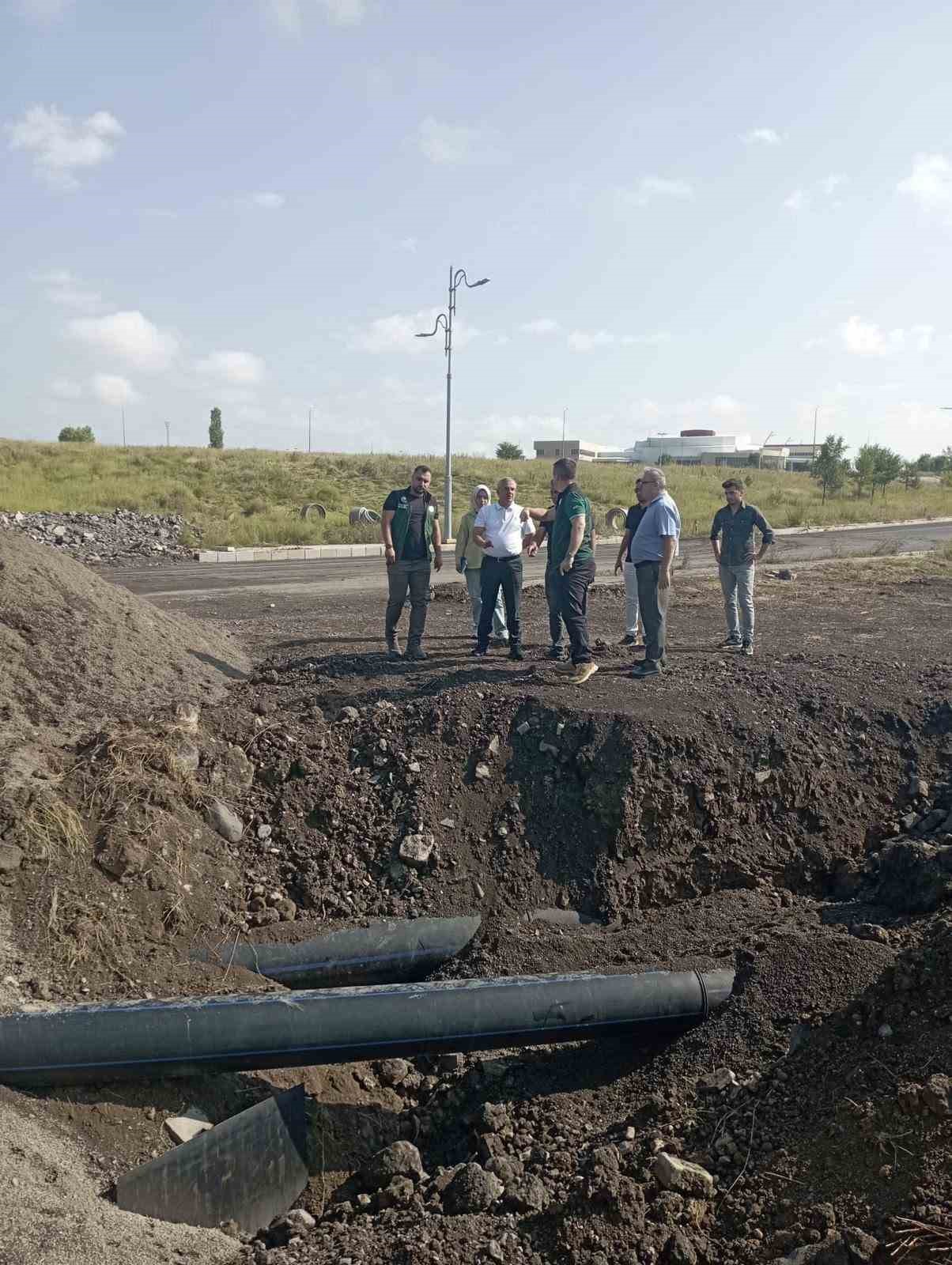 KARS’TA DSİ YATIRIMLARI YERİNDE İNCELENDİ: BÖLGE MÜDÜRÜ KOTAN ÇALIŞMALARI SAHADA DEĞERLENDİRDİ(KARS-İHA)