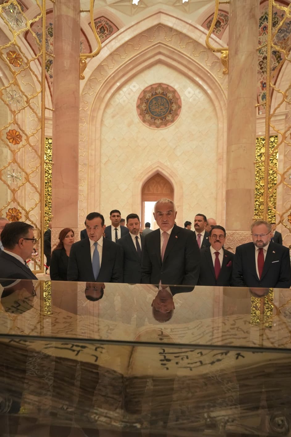 TÜRKİYE İLE ÖZBEKİSTAN ARASINDA KÖKLÜ KÜLTÜREL BAĞLARI YENİ ÇALIŞMALARLA GÜÇLENDİRMEK İÇİN ‘KÜLTÜR ALANINDA İŞ BİRLİĞİ MUTABAKAT ZAPTI’ İMZALANDI.